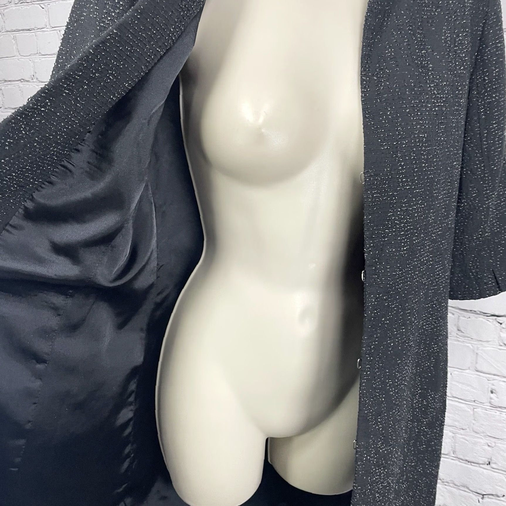 Vintage Tahari Black Textured Short Sleeve Lightweight Jacket Pockets Lined Size US 6 Size 28" / US 6 / IT 42 - 7 Thumbnail