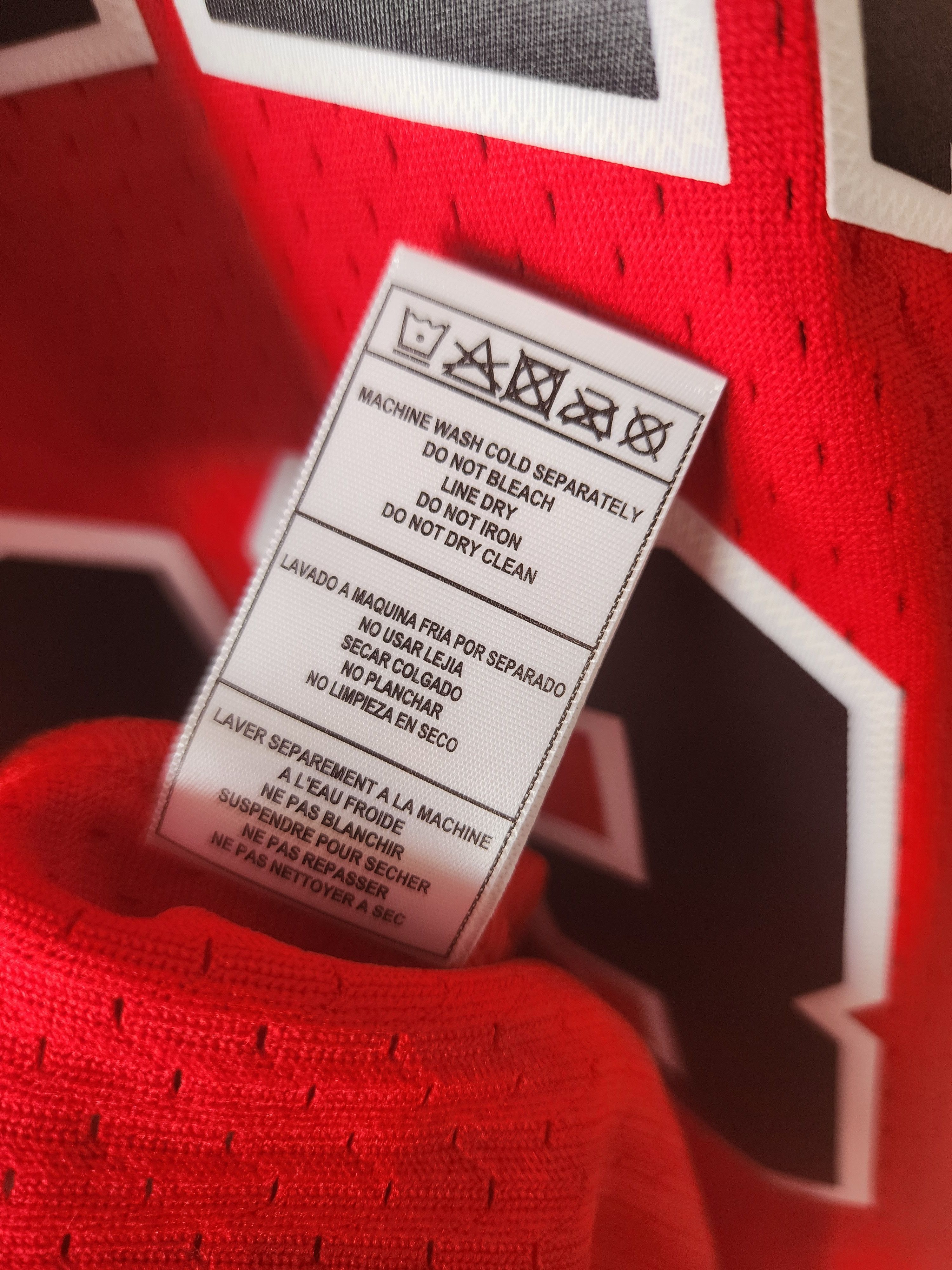 Mitchell & Ness Scottie Pippen Bulls '97-'98 Mitchell & Ness NBA Jersey Size US M / EU 48-50 / 2 - 6 Thumbnail