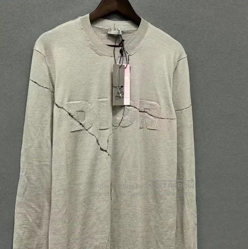 Dior Dior Women's Pullover in Deep Gray . Size L / US 10 / IT 46 - 3 Thumbnail
