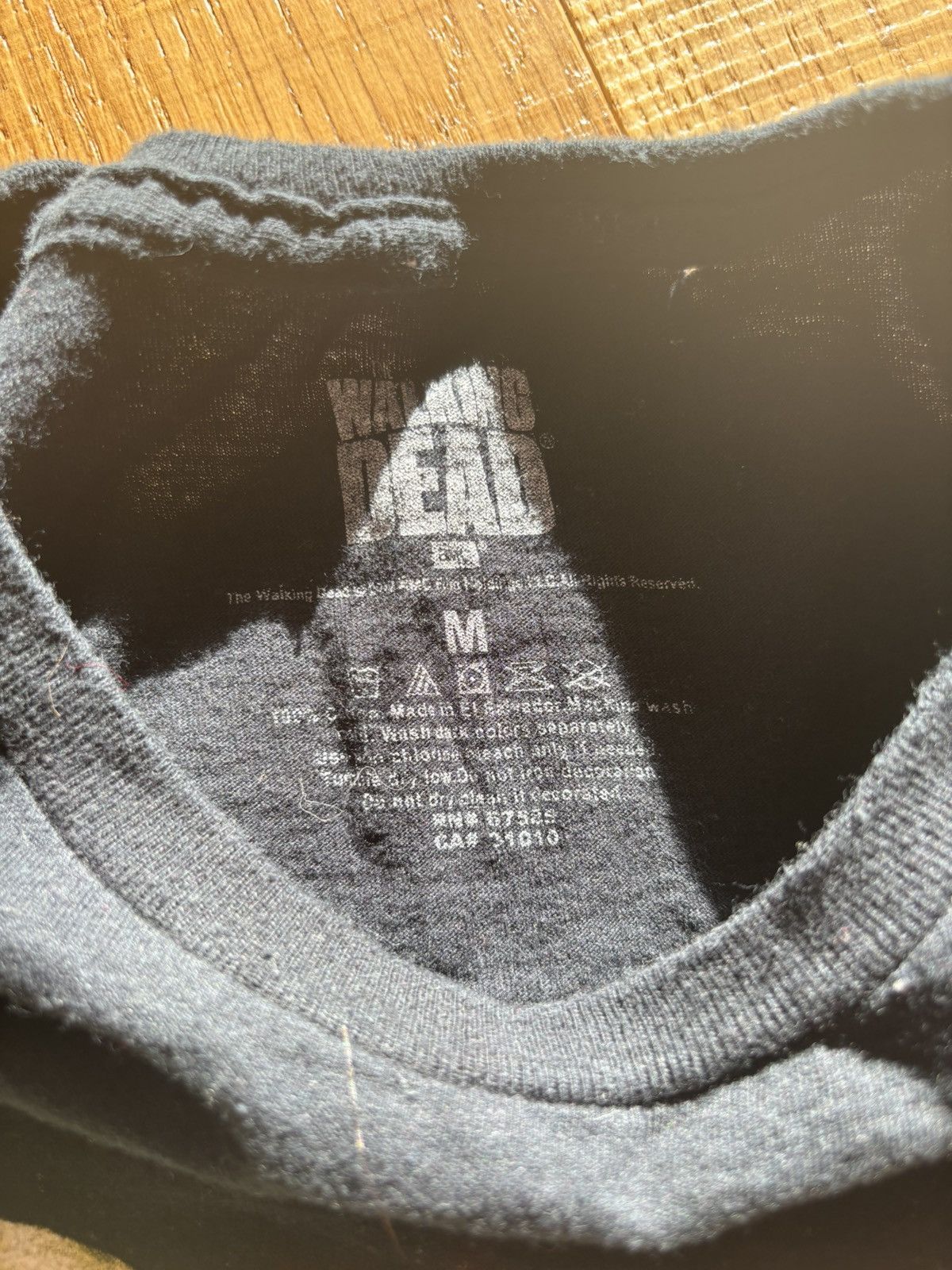 Vintage The Walking Dead graphic tee Size US M / EU 48-50 / 2 - 3 Thumbnail