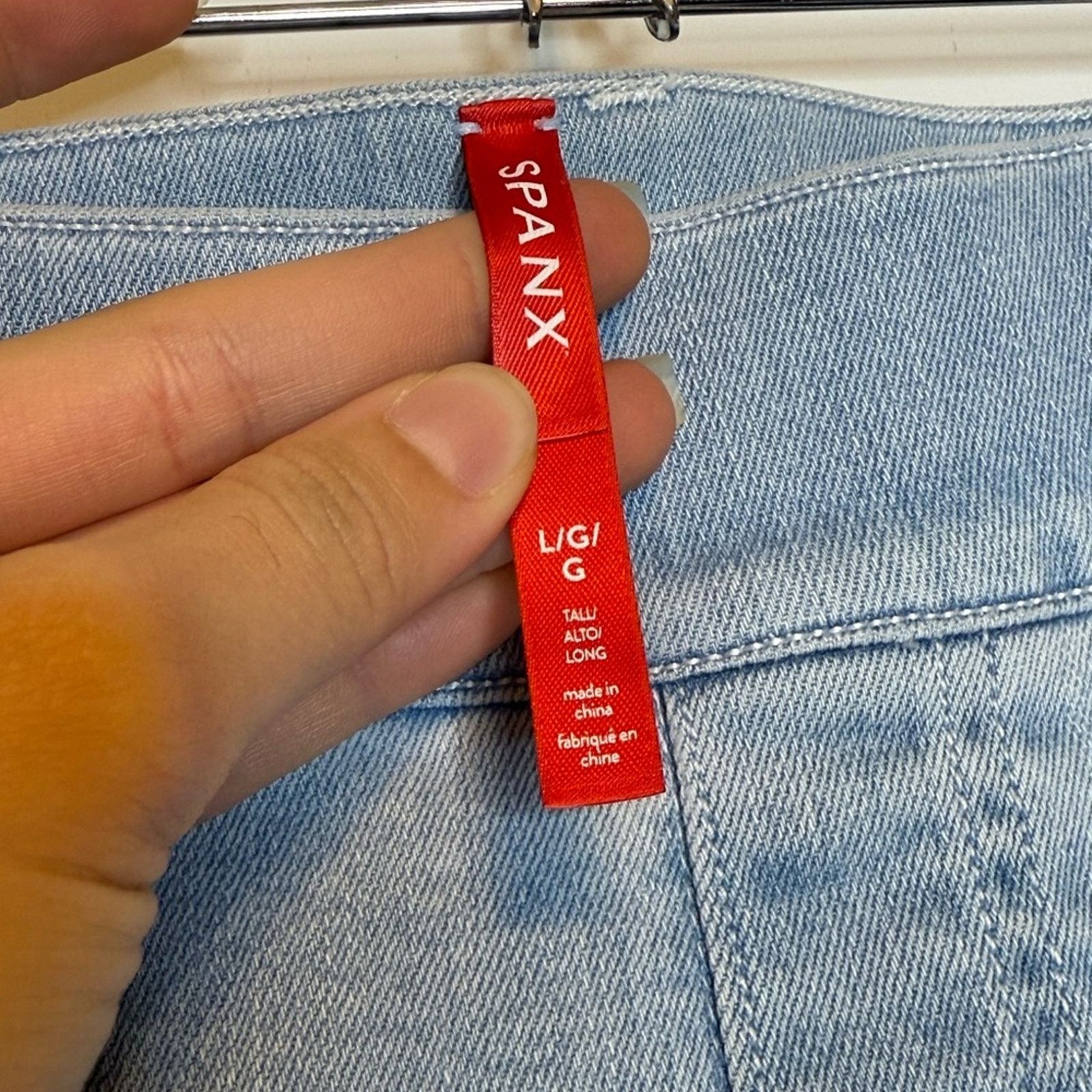 Spanx Spanx Pull-on Stretchy Retro Light Wash Flare Jean TALL Lrg Size 34" / US 12 / IT 48 - 7 Thumbnail