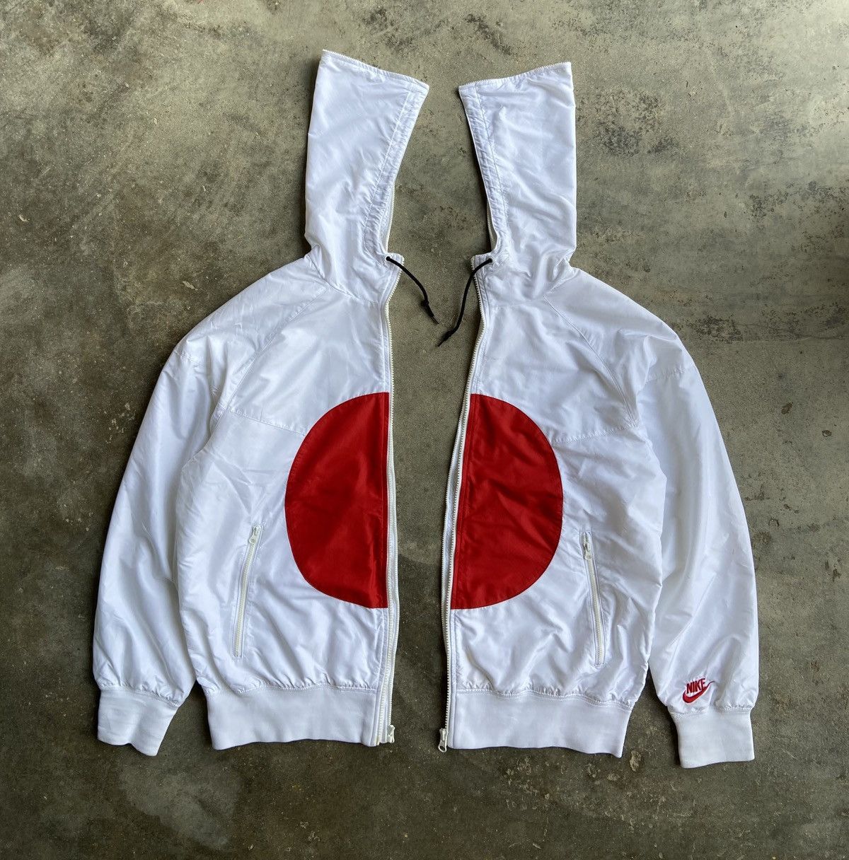 Nike VINTAGE NIKE JAPAN OLYMPIC WINDRUNNER JACKET Size US M / EU 48-50 / 2 - 1 Thumbnail