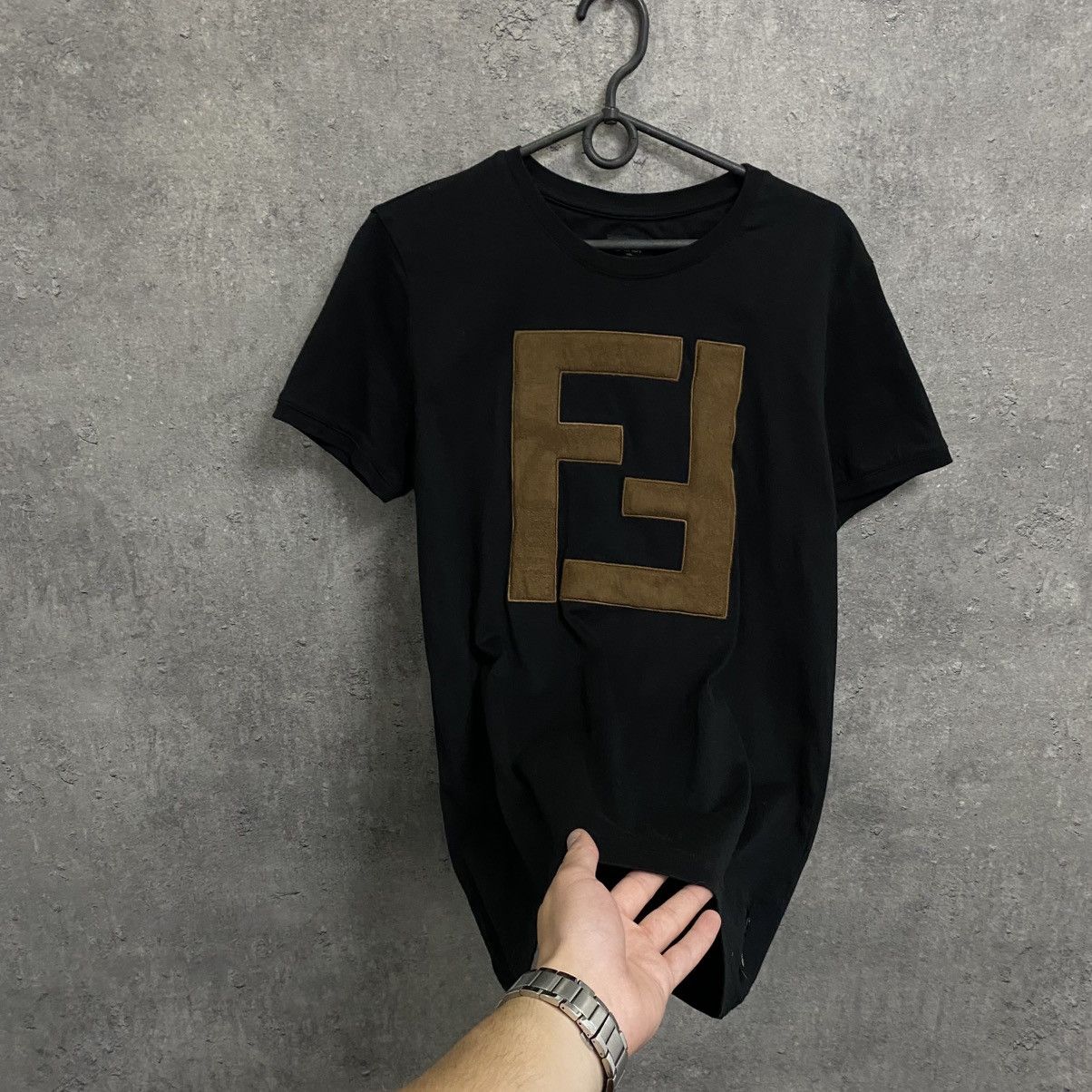 FENDI ロゴTシャツ 【公式通販】