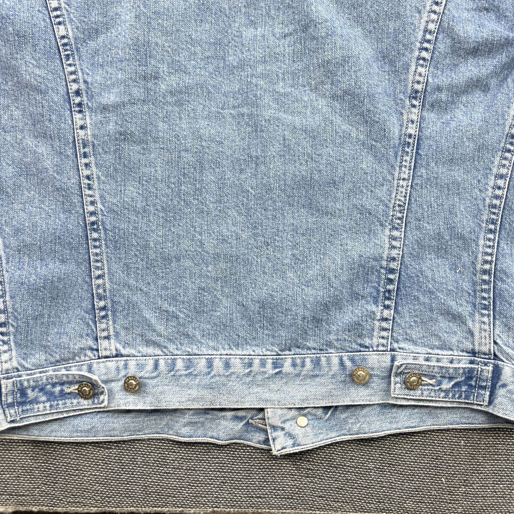 Versace Jeans Couture VINTAGE Versace Jeans Couture Womens Denim Jacket M Blue Medusa Buttons Jeans Couture Jacket Womens Blue Size 32" / US 10 / IT 46 - 3 Thumbnail