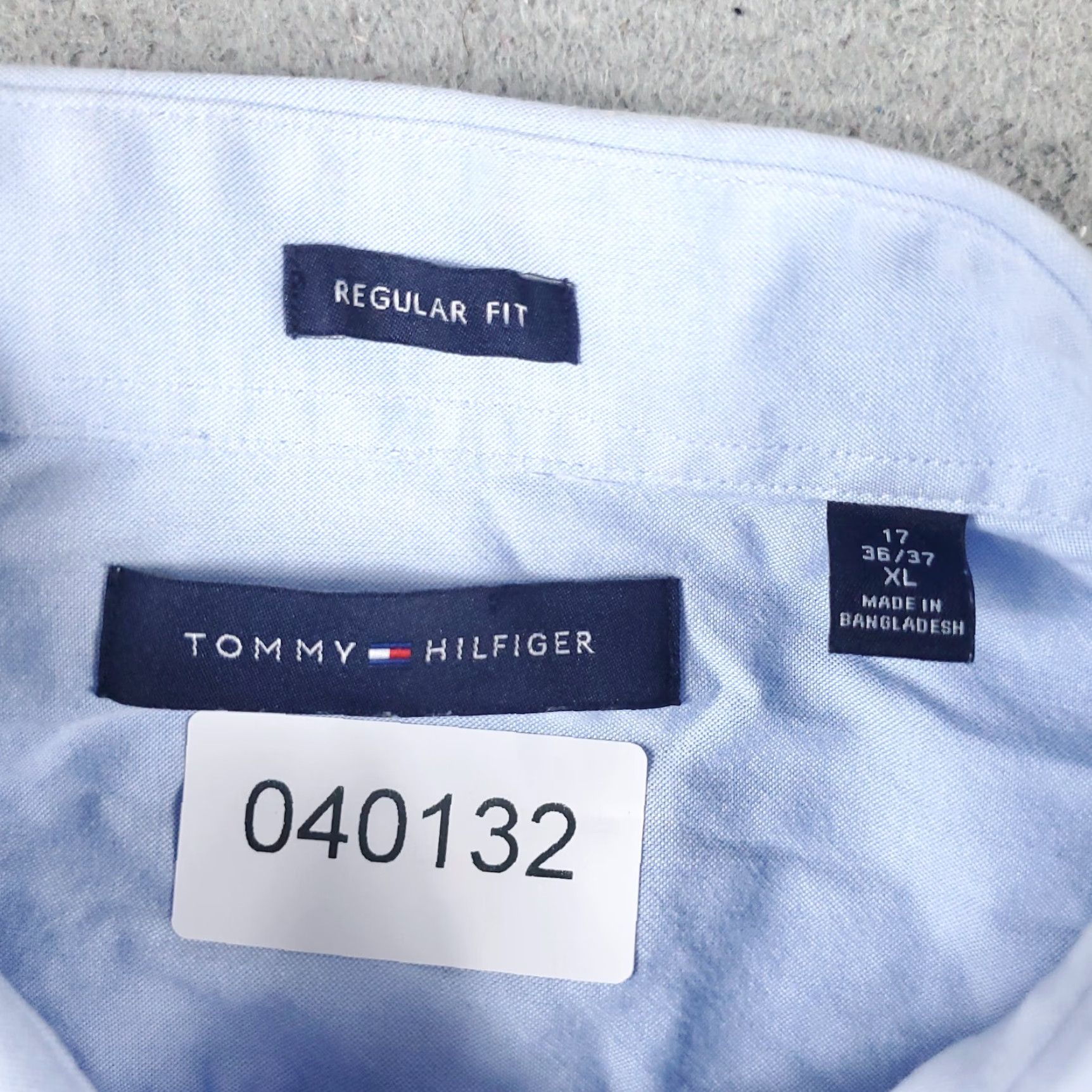 Tommy Hilfiger Tommy Hilfiger Shirt Mens XL Blue Button-Up Long Sleeve Casual Classic Poplin Size US XL / EU 56 / 4 - 6 Thumbnail