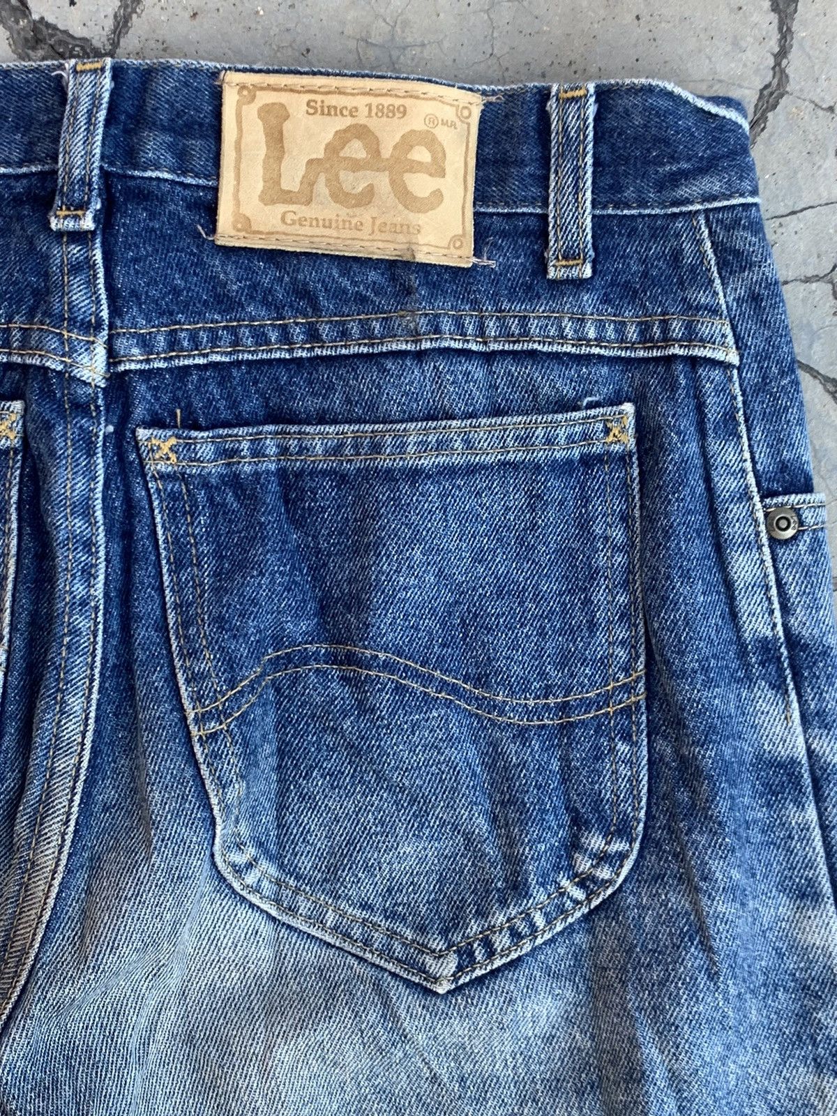 Lee 90s Lee 1889 nice faded. Size US 30 / EU 46 - 10 Thumbnail