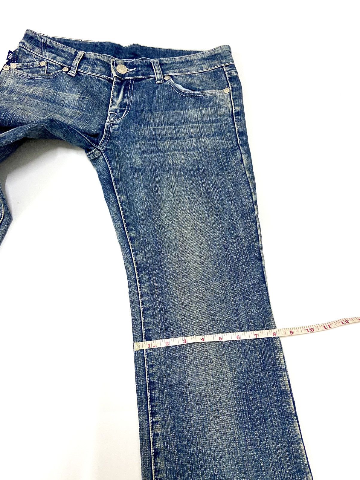 Victoria Beckham VICTORIA BECKHAM ROCK N REPUBLIC FLARE JEANS Size 28" / US 6 / IT 42 - 7 Thumbnail