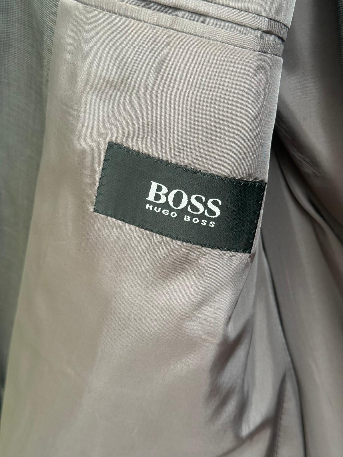 Hugo Boss men suits Size 46R - 1 Thumbnail