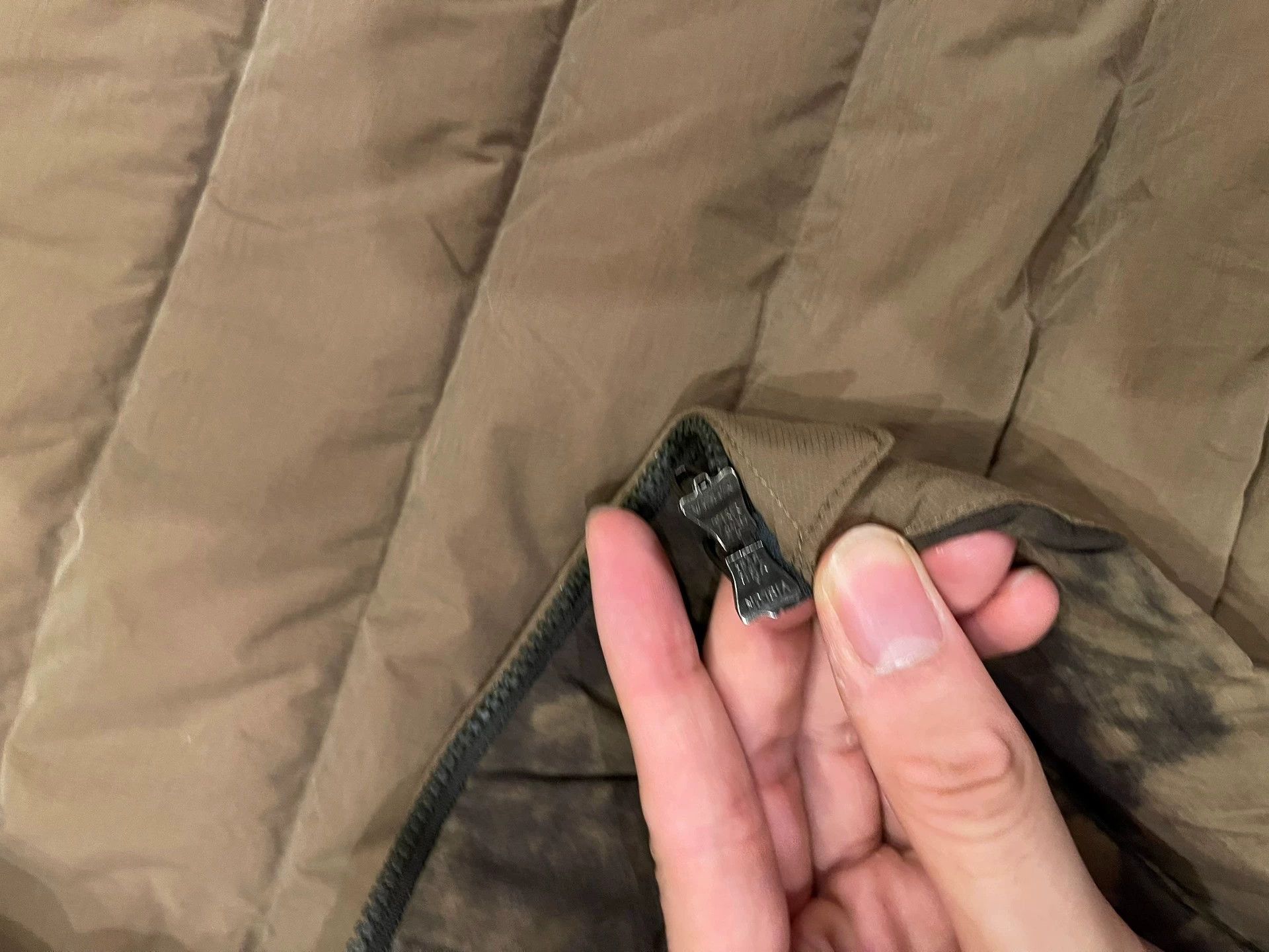 Lululemon lululemon camo P棉 puffer jacket XL like new Size US XL / EU 56 / 4 - 7 Thumbnail