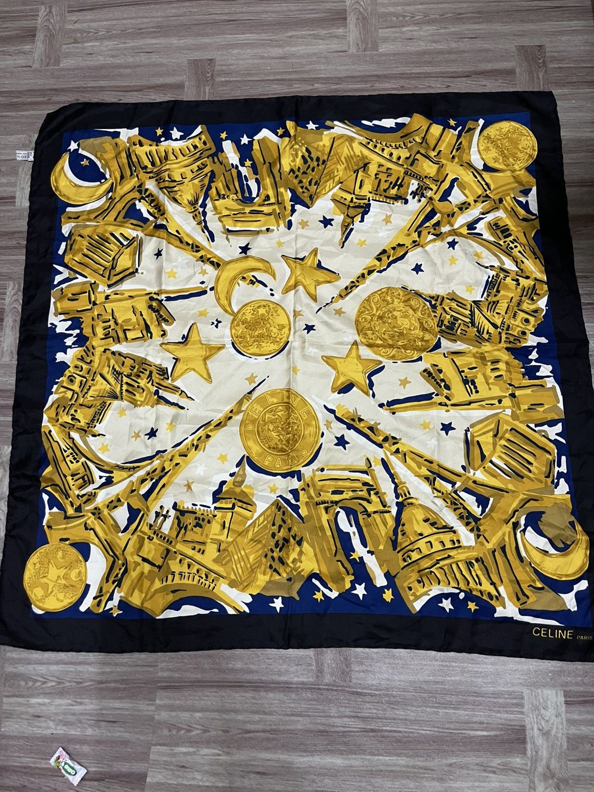 Celine Vintage celine silk scarf 34x34 Size ONE SIZE - 1 Thumbnail