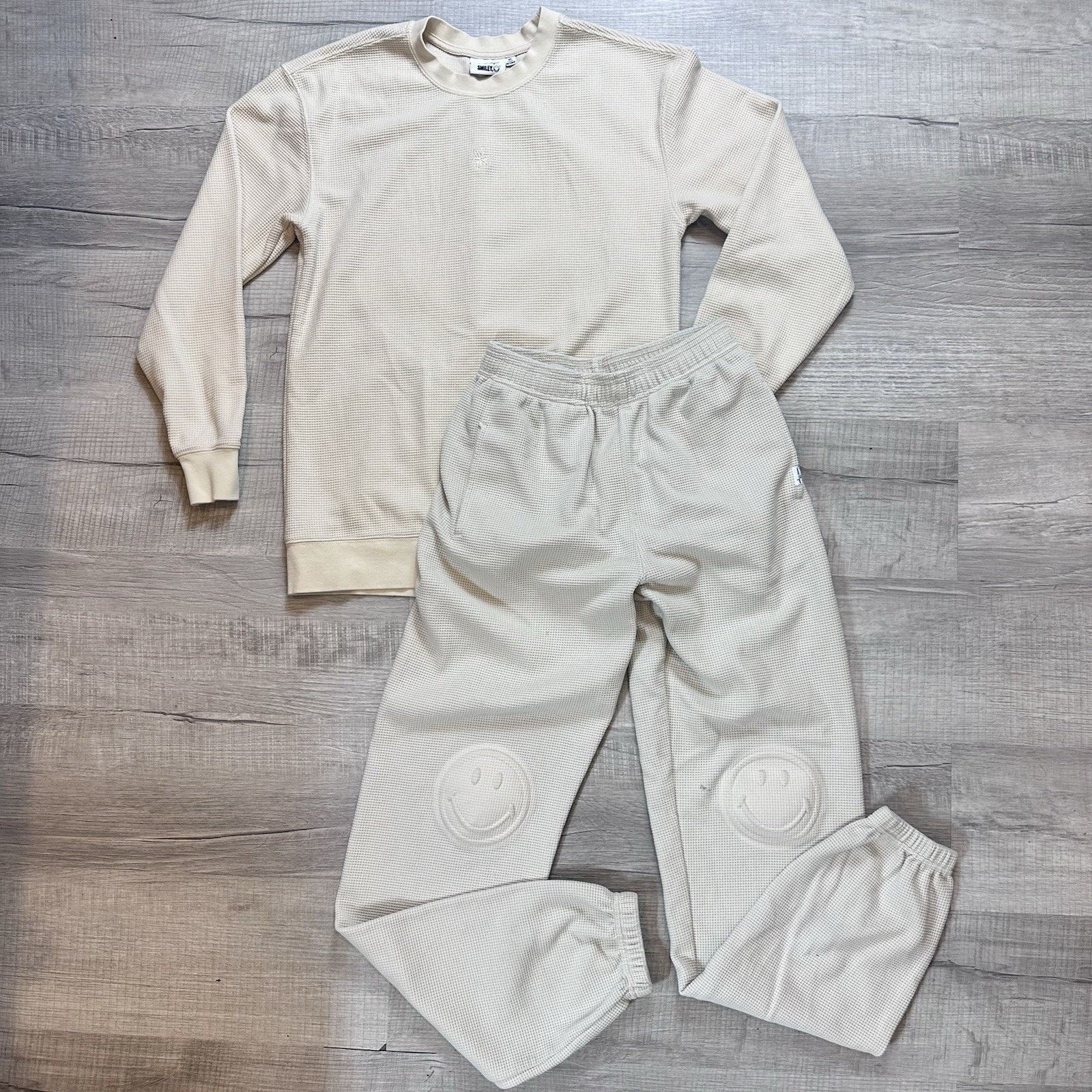 Other Samii Ryan Smiley Radiate Happiness Crewneck Top & Joggers Size XS / US 0-2 / IT 36-38 - 1 Thumbnail
