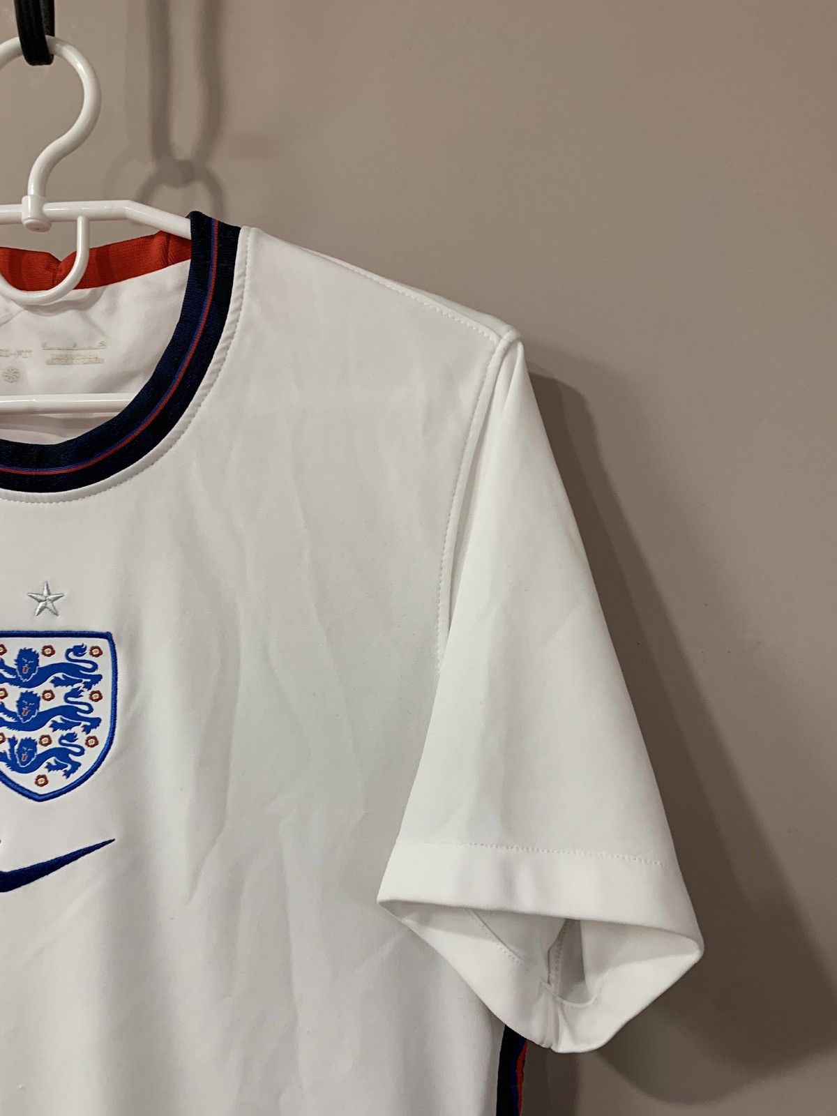 Nike England 2022 Home Football Shirt Nike Soccer Jersey Nike S Size US S / EU 44-46 / 1 - 5 Thumbnail