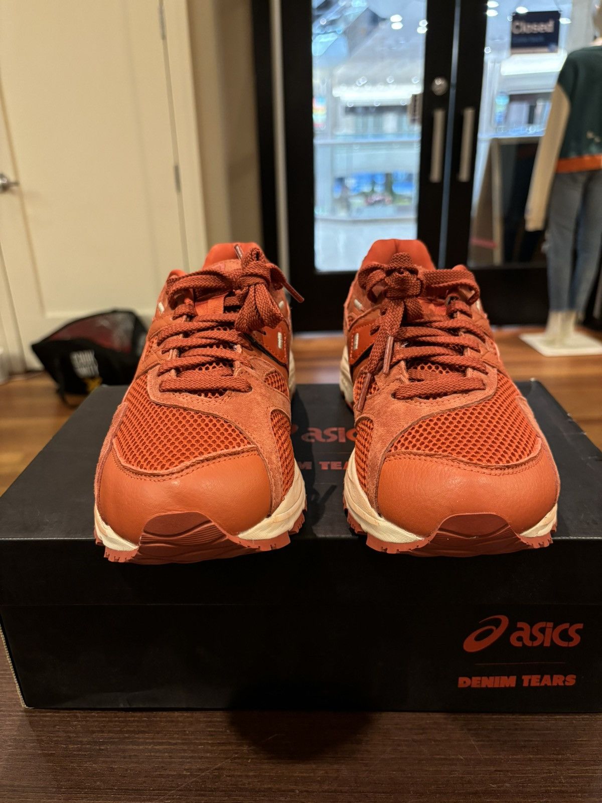 Asics × DENIM TEARS ASICS GEL-MC Plus Georgia Red Clay Size US 10 / EU 43 - 4 Thumbnail