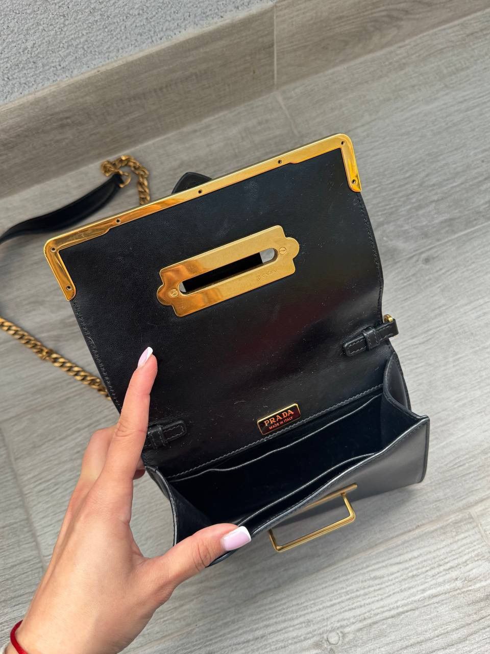 Prada Prada Cahier Leather Shoulder Bag in Black and Gold Size ONE SIZE - 2 Thumbnail