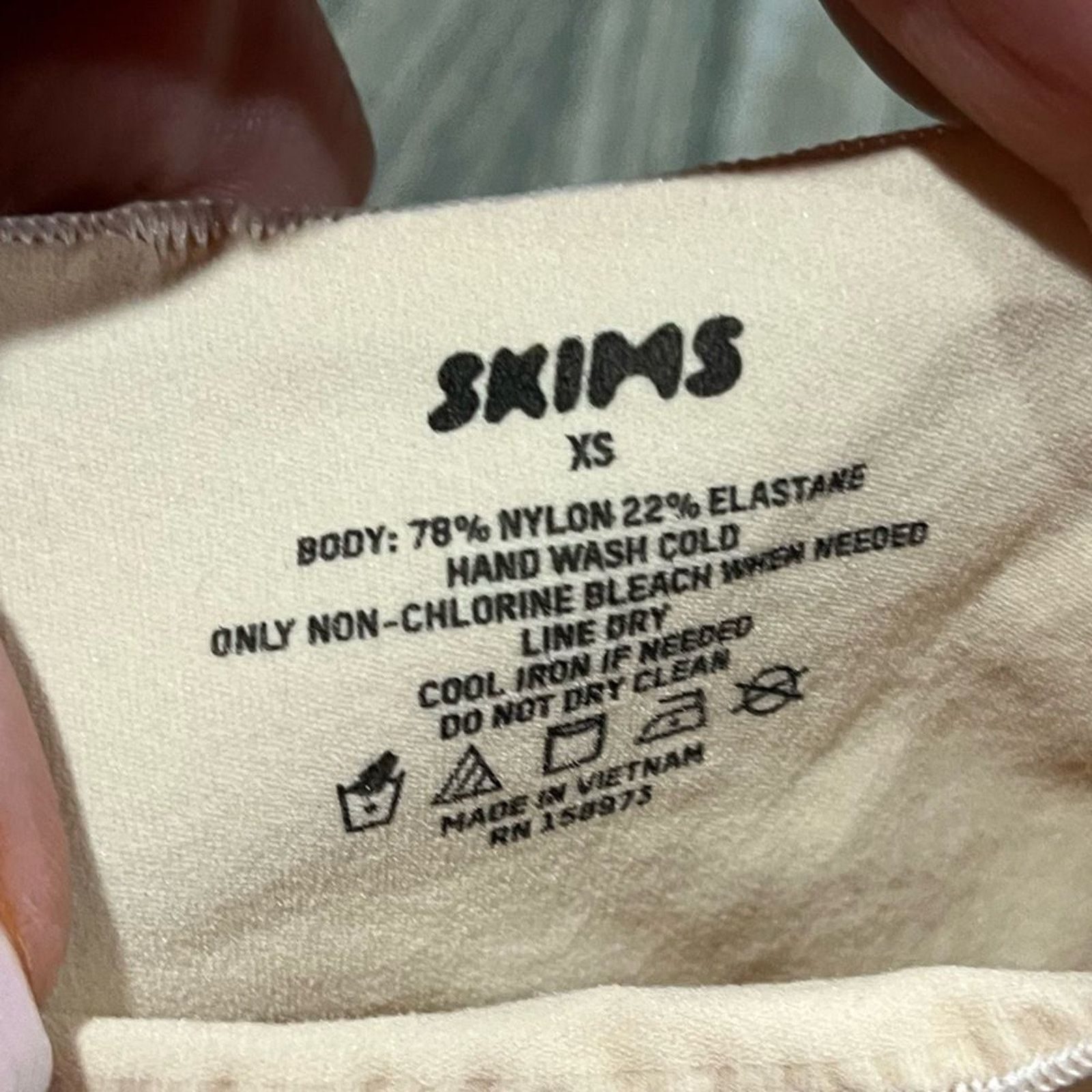 SKIMS NWT Skims Everyday Sculpt Adjustable Strap Seamless Sand XXS Size 24" / US 00 / IT 34 - 2 Thumbnail