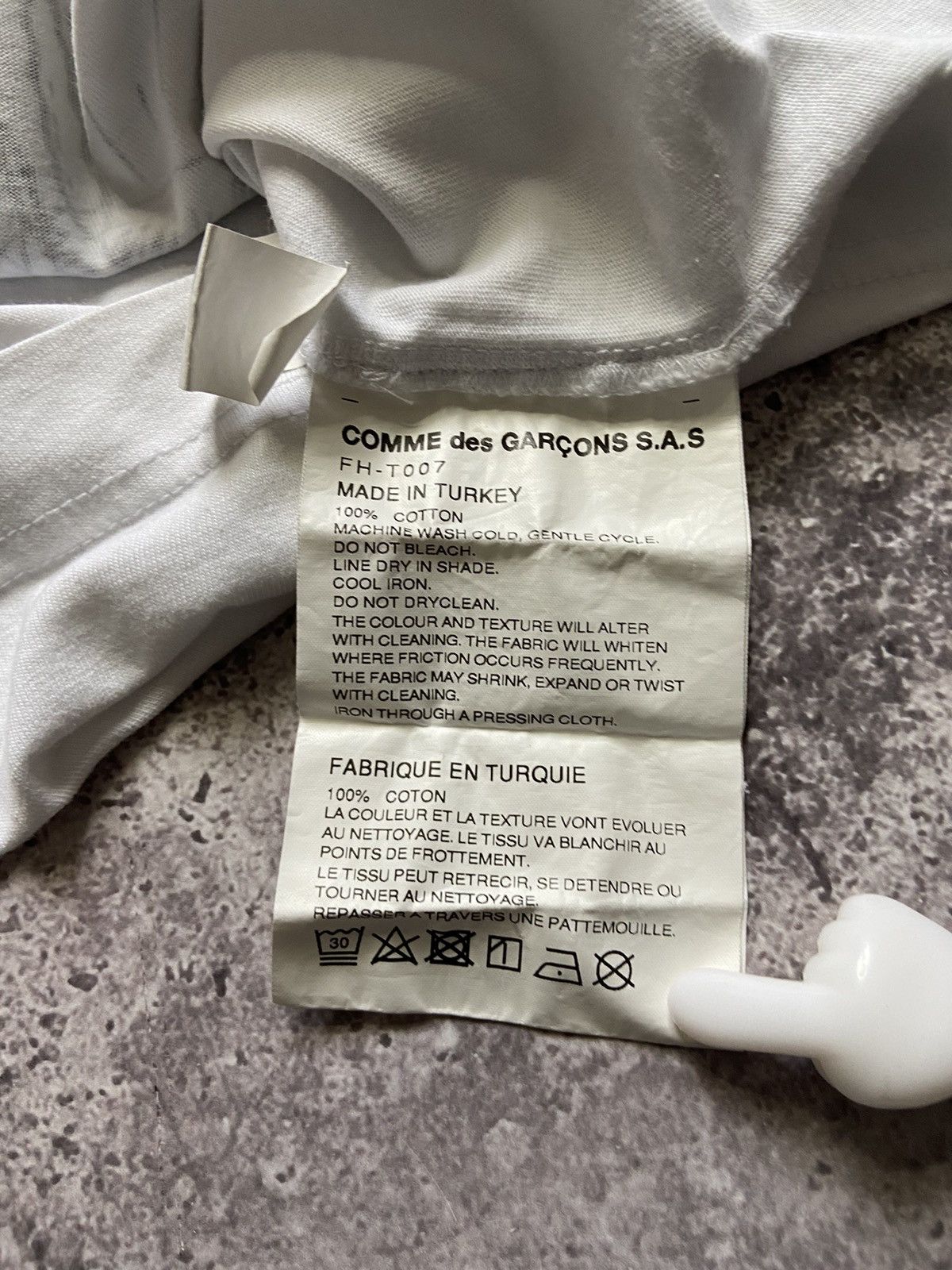 Comme des Garcons CDG Shirt x Kaws Edition Logo Tee White Medium Size US M / EU 48-50 / 2 - 4 Thumbnail