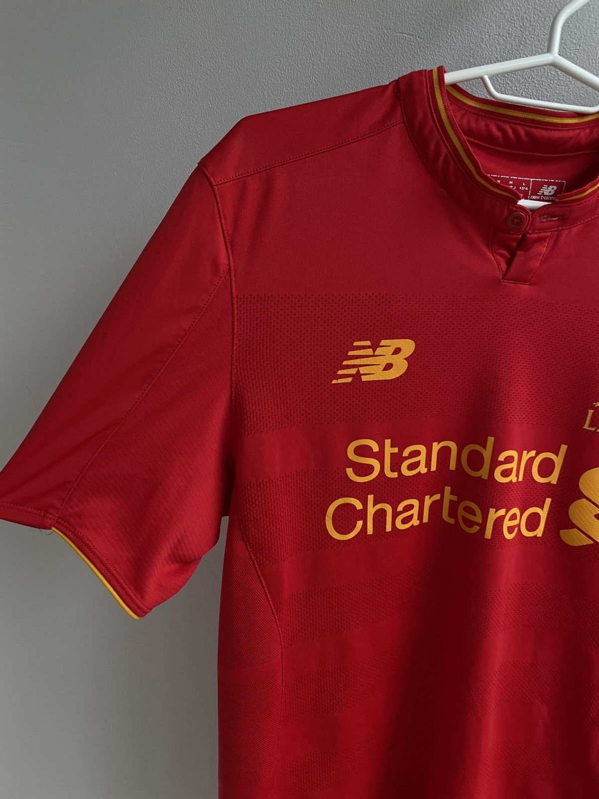 Vintage Liverpool 2016 2017 Home Football Shirt Soccer Jersey Size US M / EU 48-50 / 2 - 3 Thumbnail