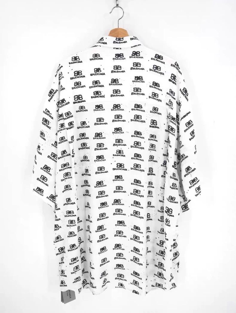 Balenciaga Balenciaga size 39 White graffiti full logo short sleeve s Size US XS / EU 42 / 0 - 3 Thumbnail