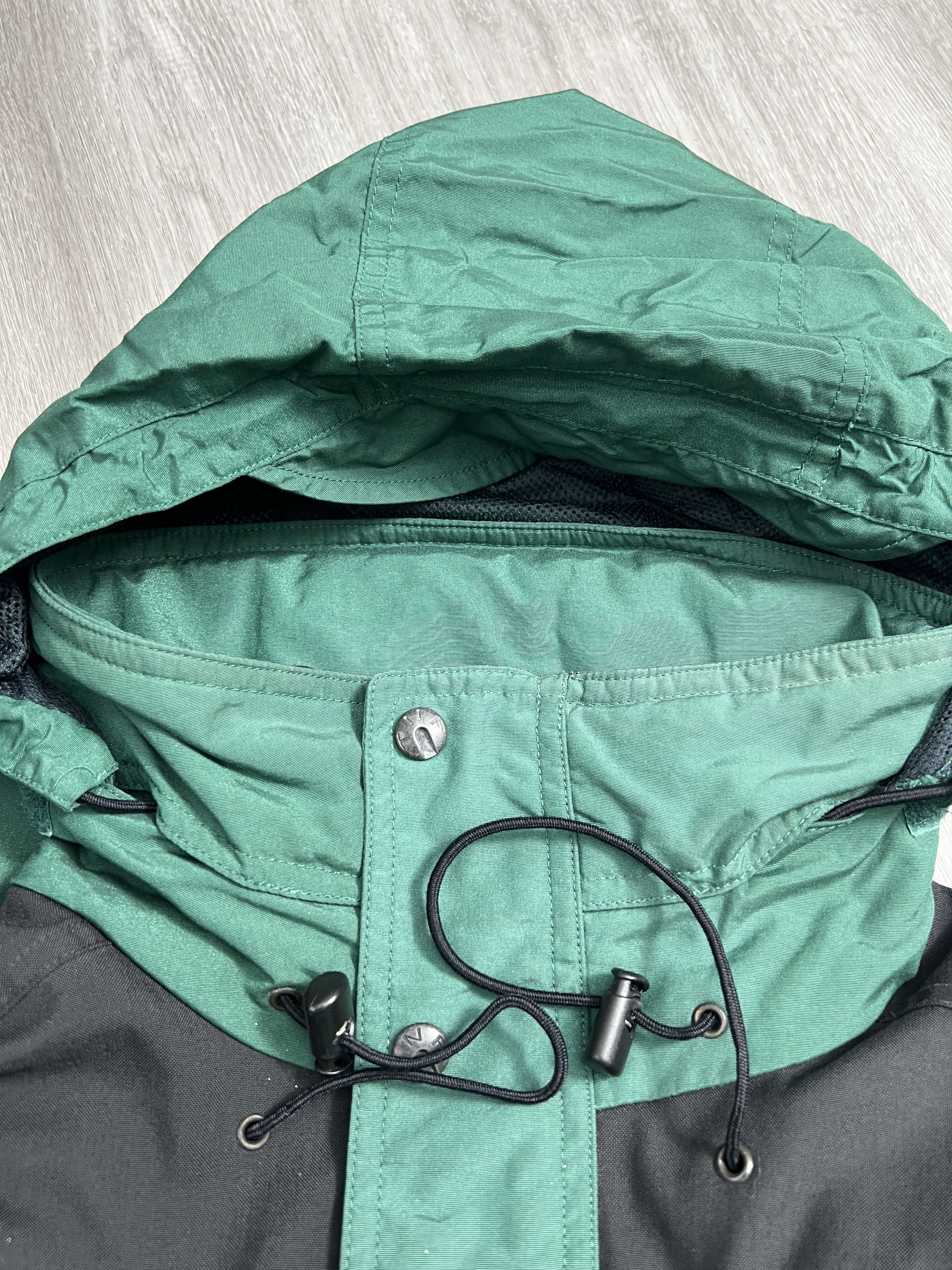 The North Face Vintage The North Face Anorak Jacket JK474 Size US L / EU 52-54 / 3 - 14 Thumbnail