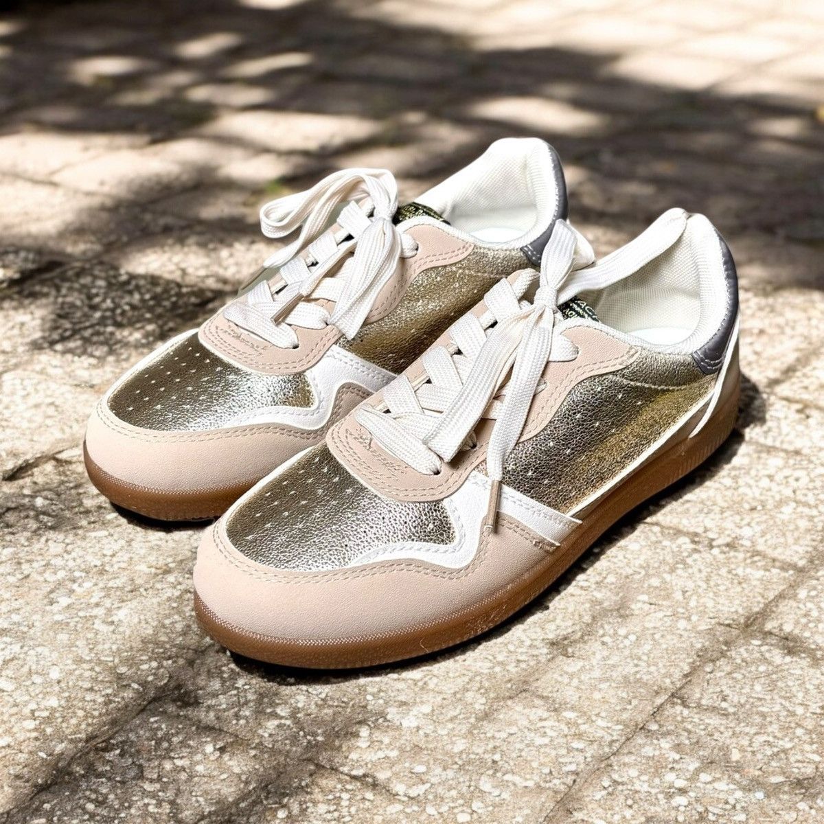 Other Rachel Roy Lacey Women’s Gold Beige White Sneakers Sz 7 Size US 7 / IT 37 - 1 Thumbnail