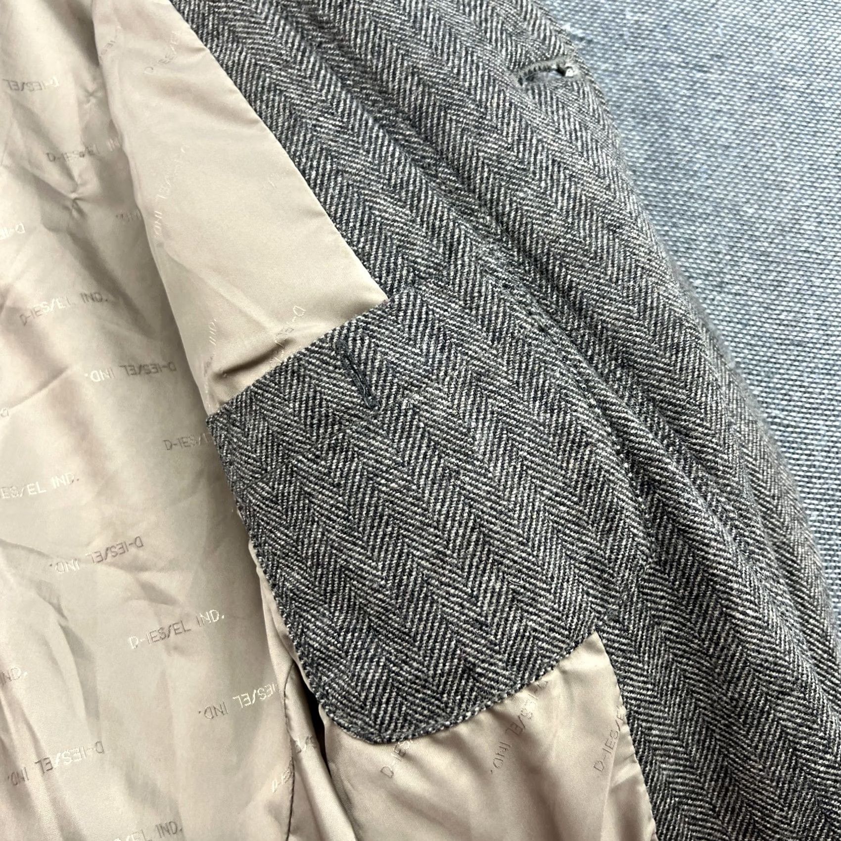 Diesel VINTAGE Diesel Herringbone Wool Jacket Mens Large Gray Buttons Leather Pocket Shirt Size US L / EU 52-54 / 3 - 2 Thumbnail