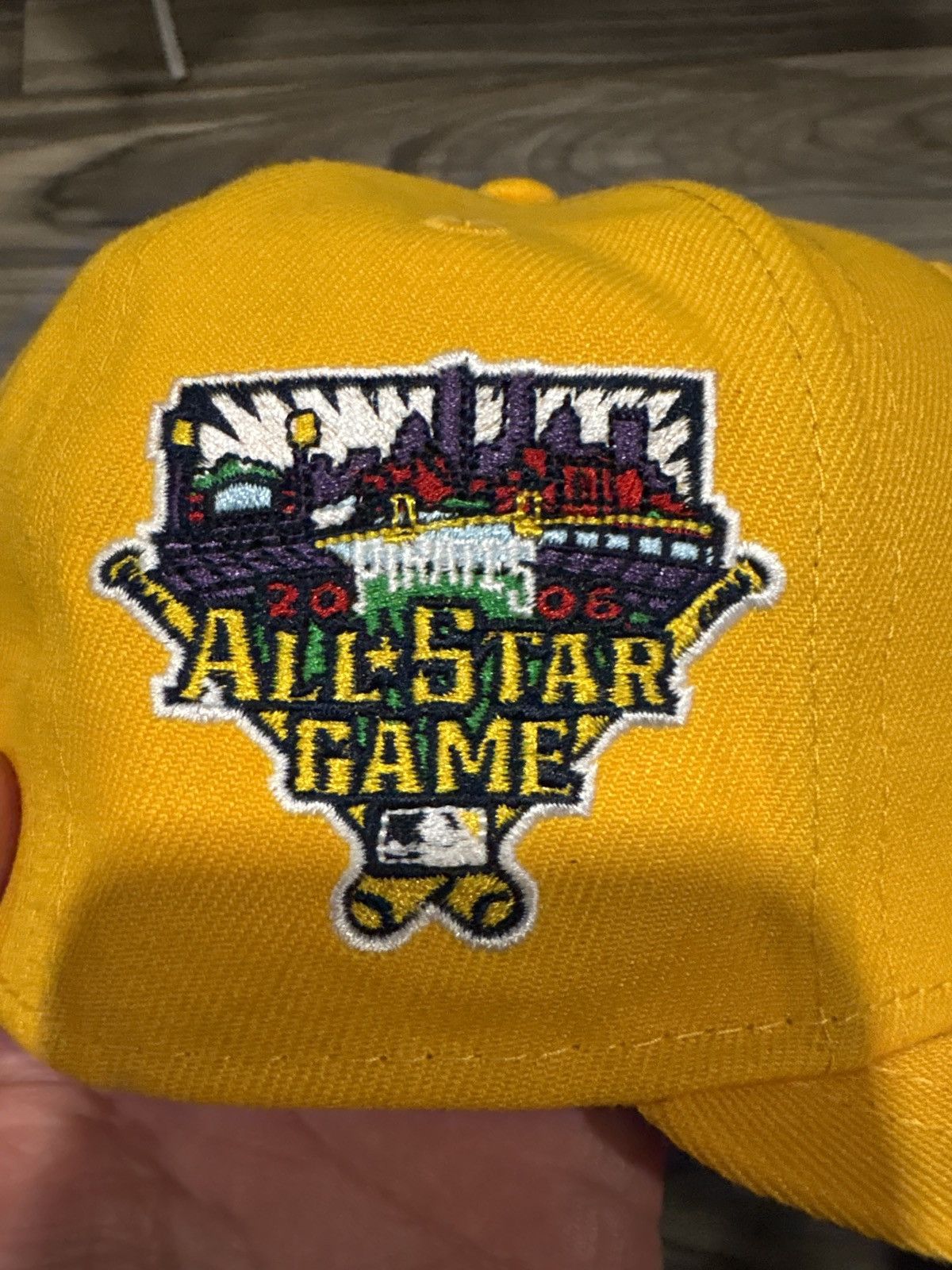 MLB × New Era Yellow New York Yankees Red Brim Size ONE SIZE - 2 Thumbnail