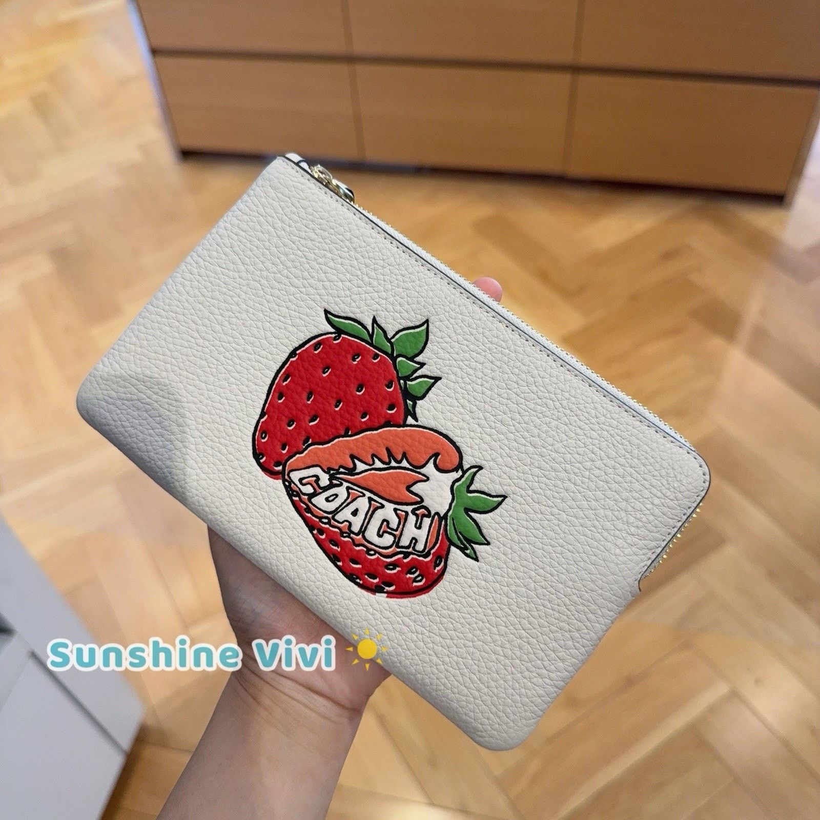 Coach NWT Coach Large Corner Zip Wristlet Strawberry CBB79 Chalk Size ONE SIZE - 1 Thumbnail
