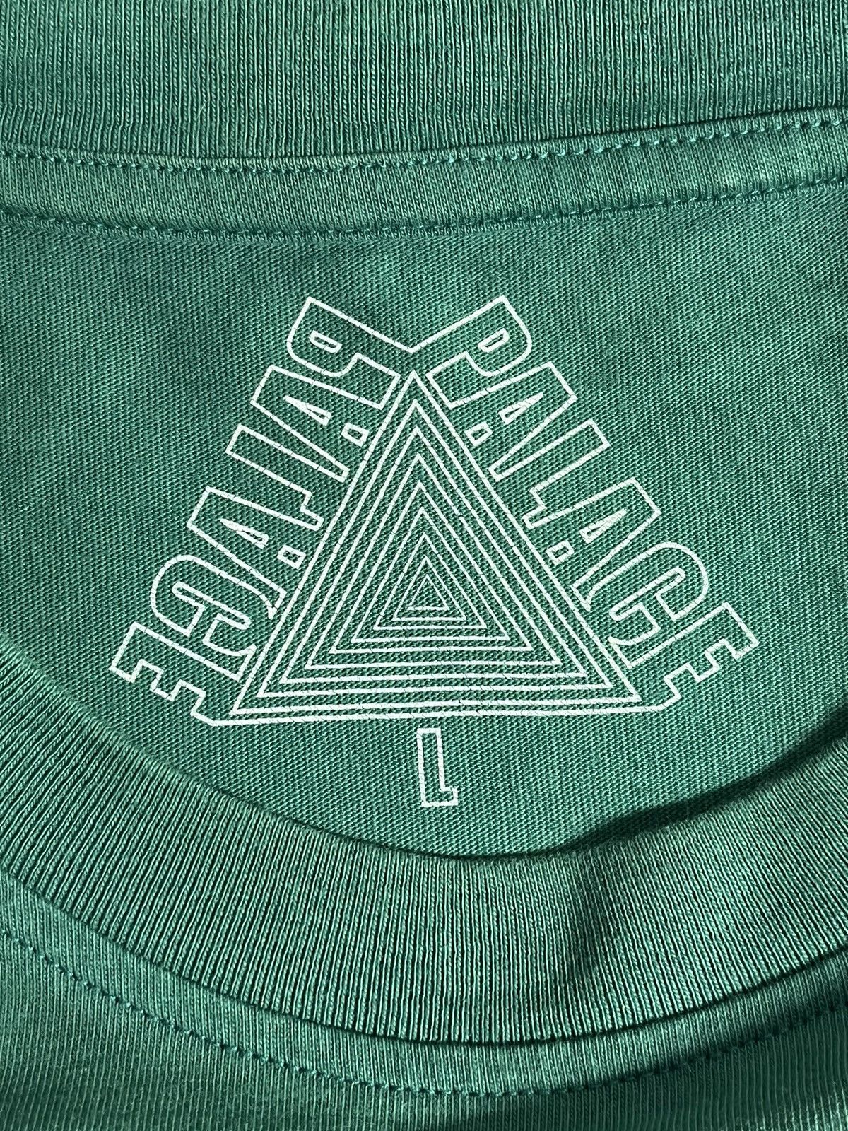 Palace Small Portion T-Shirt Size US L / EU 52-54 / 3 - 5 Thumbnail