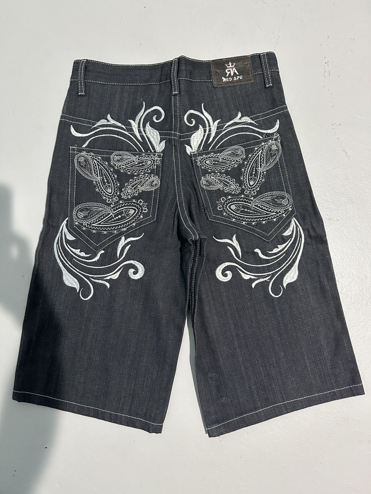 JNCO Red Ape Jean Shorts Size US 32 / EU 48 - 1 Thumbnail