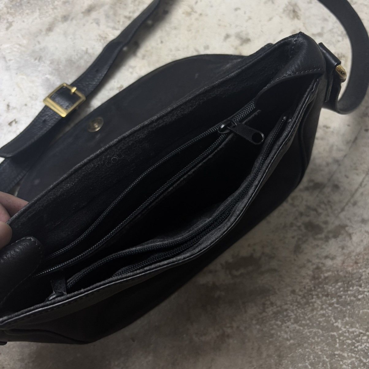 Courreges × Vintage VINTAGE COURREGES SLING BAG Size ONE SIZE - 7 Thumbnail