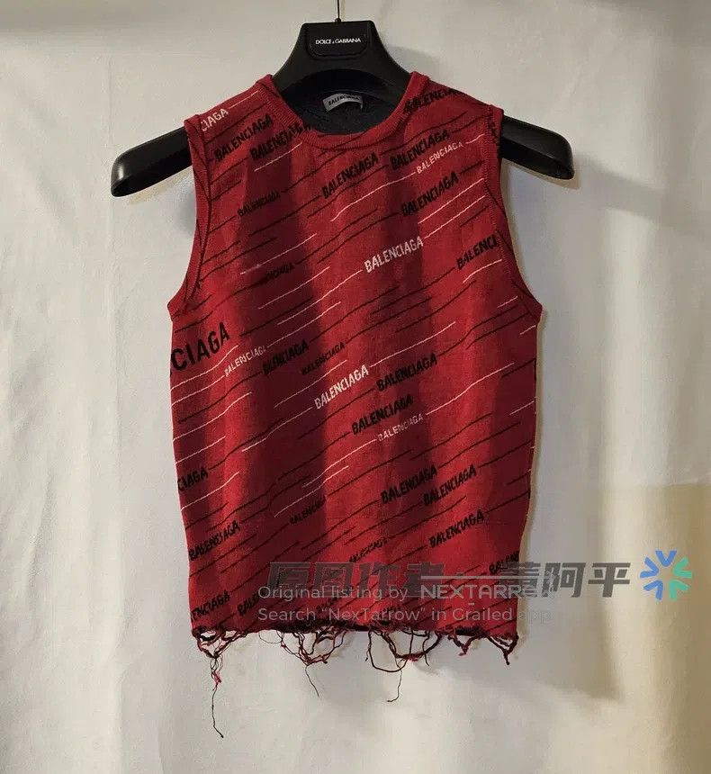 Balenciaga Balenciaga Wool Vest Red Full Logo Design Size US M / EU 48-50 / 2 - 1 Thumbnail