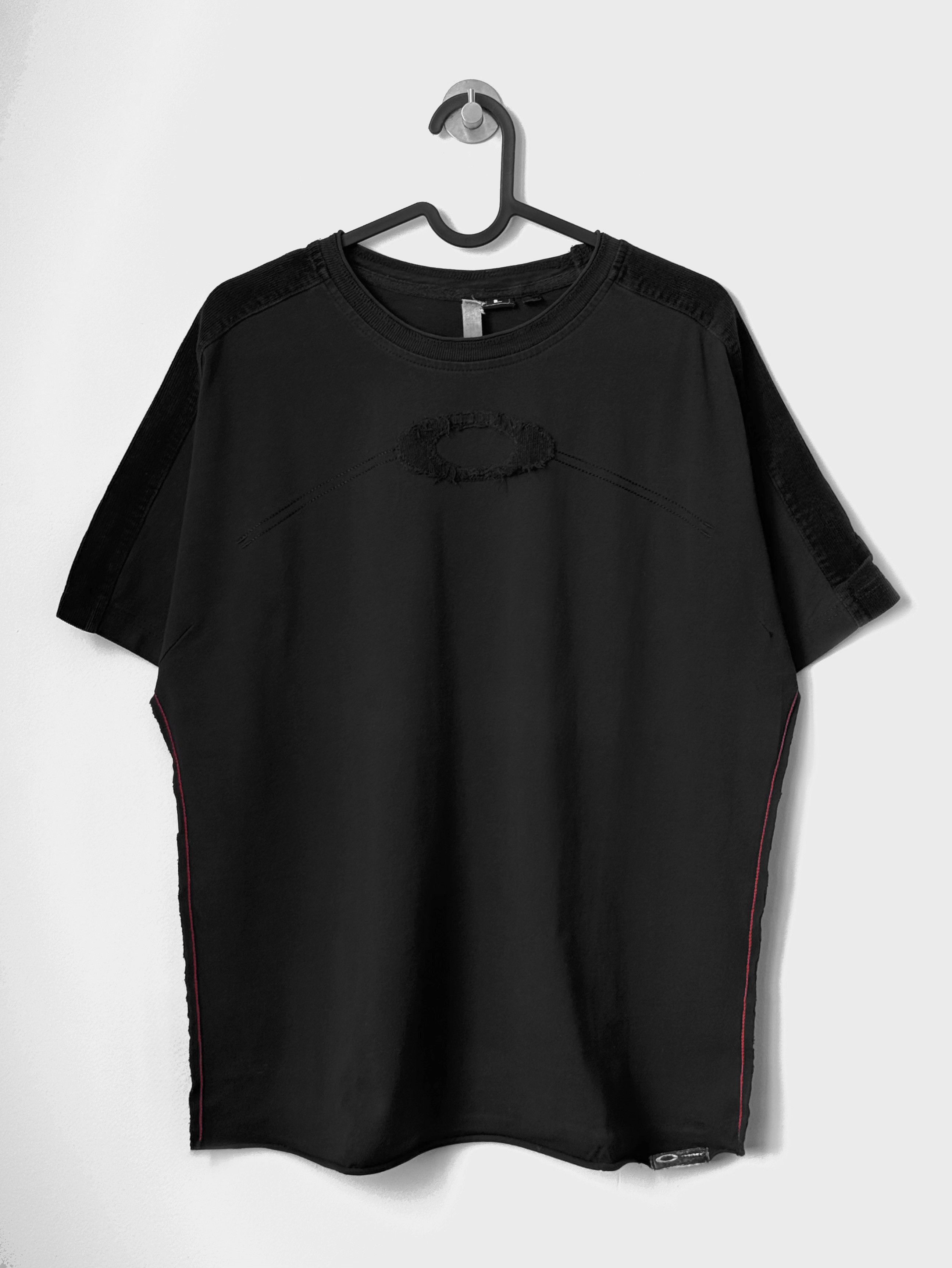 Oakley Oakley Vintage Raw Hem Black Logo T-shirt Size US M / EU 48-50 / 2 - 1 Thumbnail