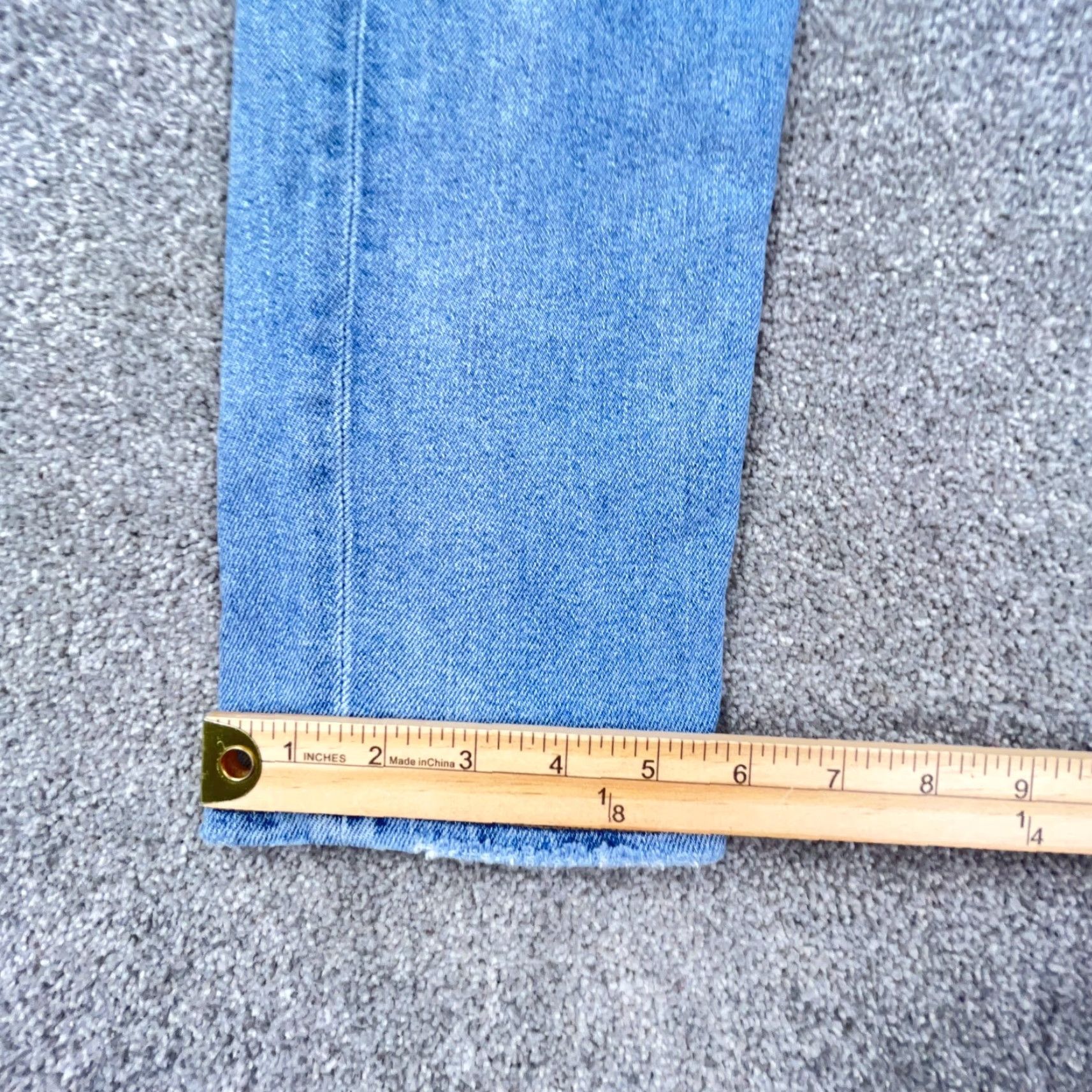 American Eagle Outfitters American Eagle Outfitters Jeans Women Mom Jean High Rise Waist Med Wash Distressed Blue 27 Inseam 2 Size 26" / US 2 / IT 38 - 5 Thumbnail