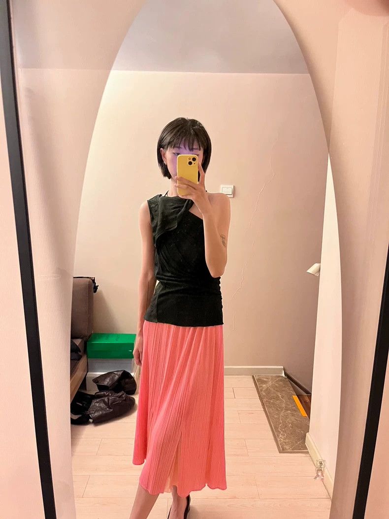 Issey Miyake issey miyake size；3 Pink pleated skirt Size 42" / US 20 - 2 Thumbnail