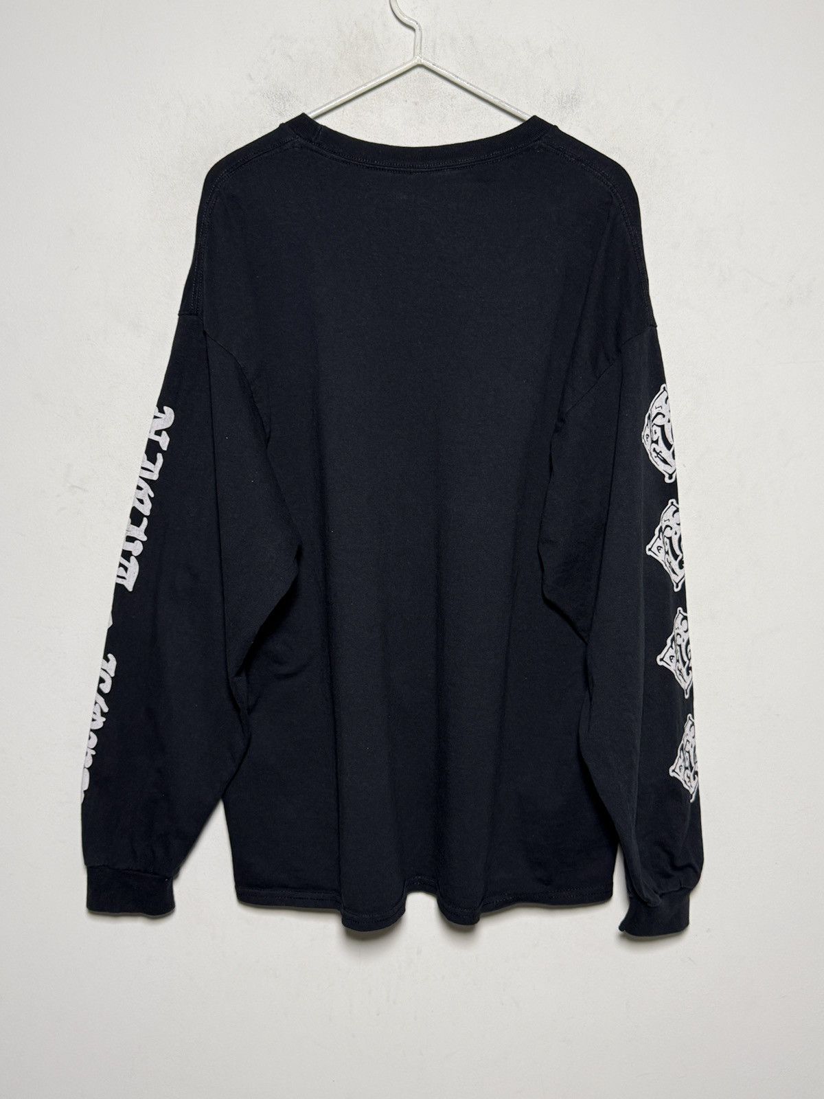 Band Tees Këkht Aräkh “Night & Love” long sleeve in black. Size US XXL / EU 58 / 5 - 7 Thumbnail