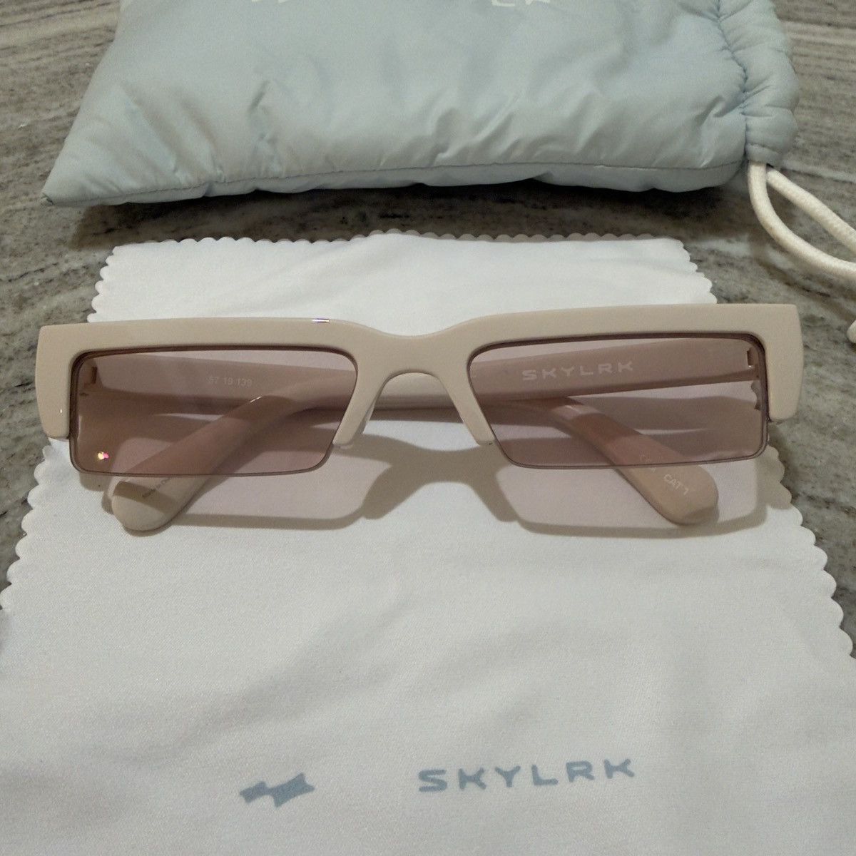 SKYLRK SKYLRK SLIM SUNGLASSES DUSTY PINK 🚫READ DESCRIPTION🚫 Size ONE SIZE - 2 Thumbnail