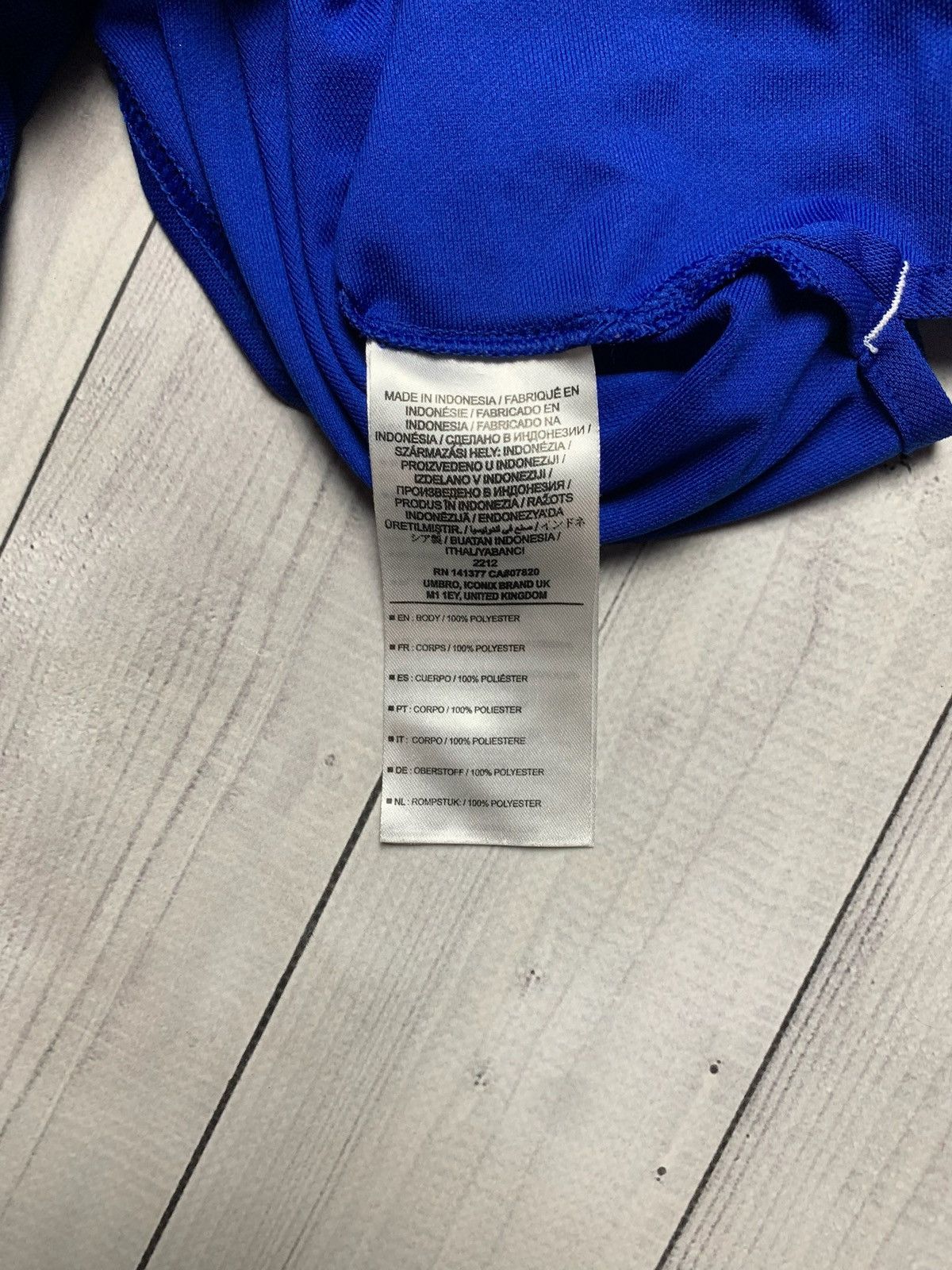 Vintage Vintage Everton soccer shirts jersey size XL blue Umbro Size US XL / EU 56 / 4 - 4 Thumbnail