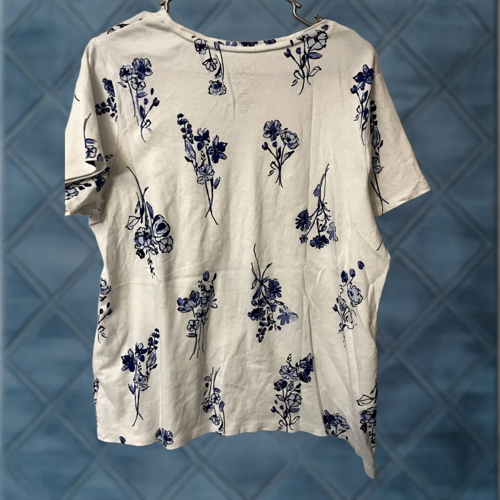 Croft & Barrow Croft & Barrow Classic T Women's 2XL White Knit Top Short Sleeves Casual Sleeve Round Neck Pullover 100% Cotton Aztec Geometric Pattern Size XXL / US 16-18 / IT 52-54 - 1 Thumbnail