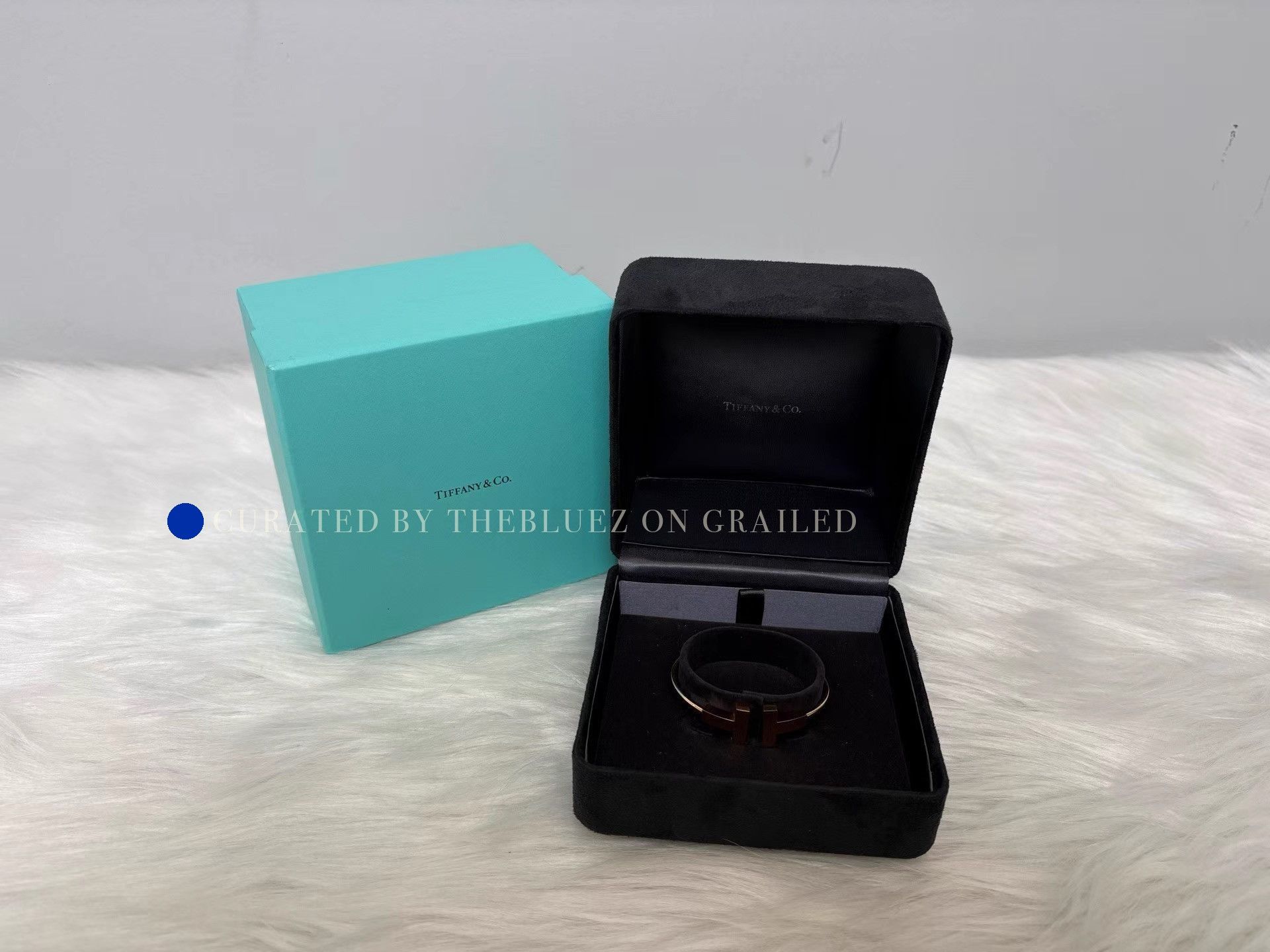 Tiffany & Co. Elegant 18K Gold Wide Coil Bracelet Size ONE SIZE - 1 Thumbnail