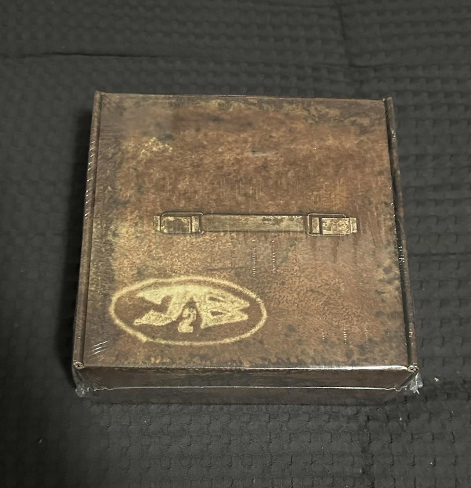 Travis Scott Travis Scott CACTUS JACK Jackboys 2 T-Shirt CD Box Set Large Size US L / EU 52-54 / 3 - 6 Thumbnail