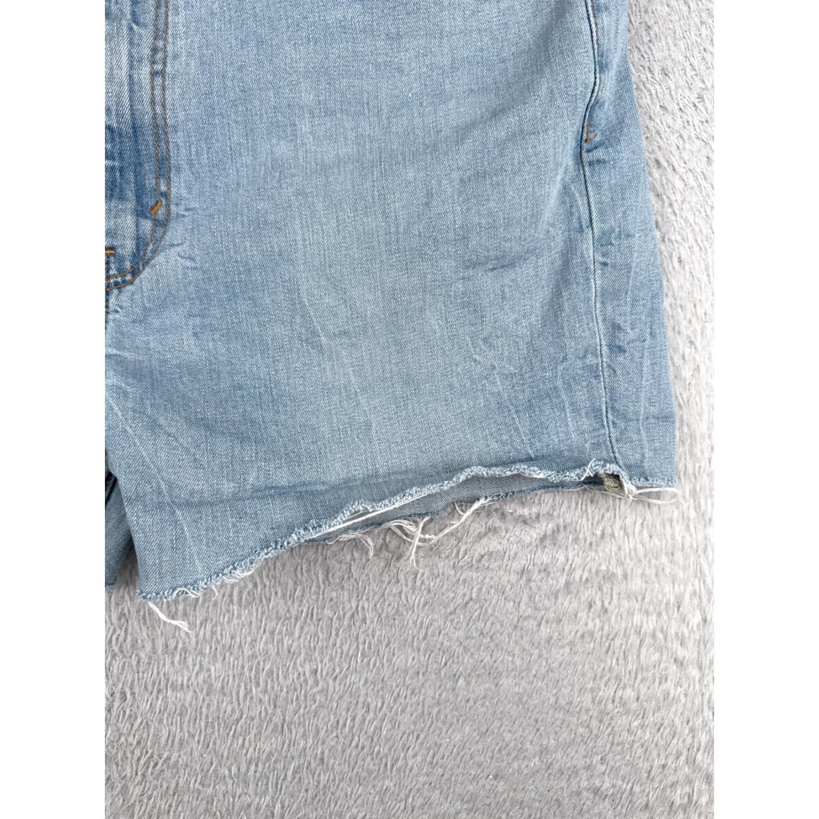 Levi's Levis Shorts Women 40 Light Blue 514 Cut Off Denim Cotton Blend Zip Fly 38x4 Comfortable Pockets 80s Vintage Theme Cross Size 27" / US 4 / IT 40 - 2 Thumbnail