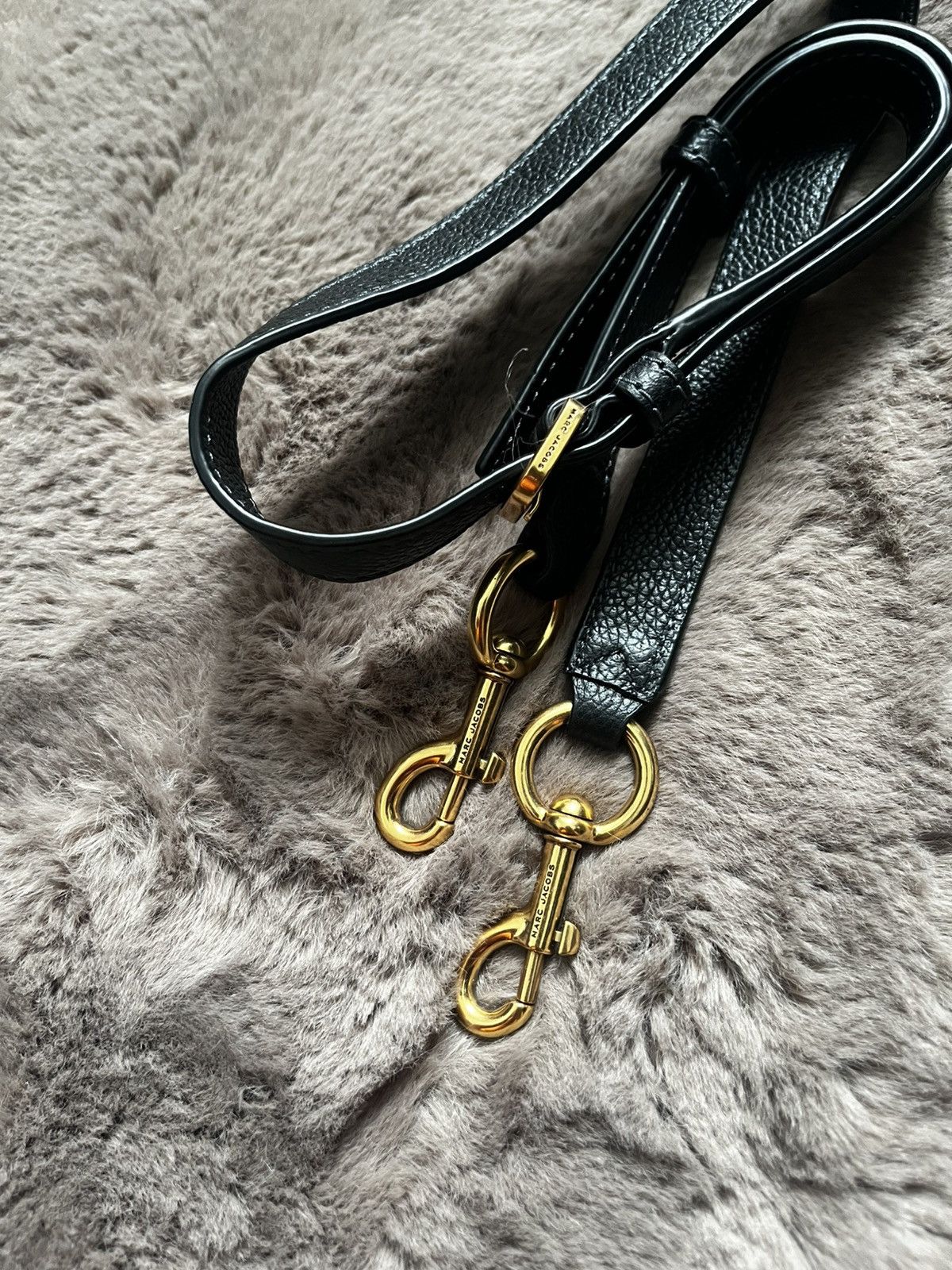 Marc Jacobs Marc Jacobs Leather Hobo Bag Black Gold Hardware 2 Straps Size ONE SIZE - 10 Thumbnail