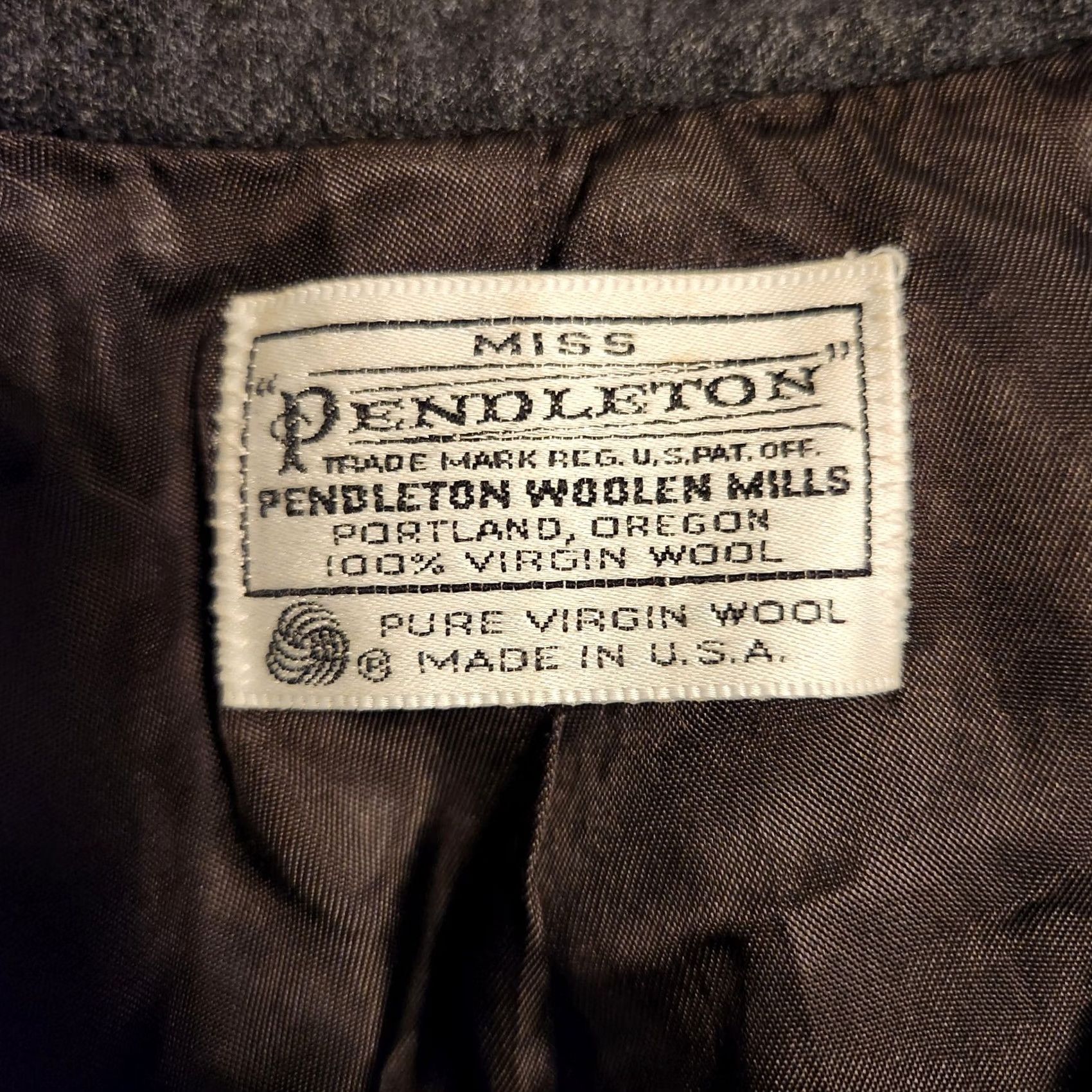 Pendleton VINTAGE Pendleton Women's Blazer Medium Black Virgin Wool USA Made Size M / US 6-8 / IT 42-44 - 8 Thumbnail