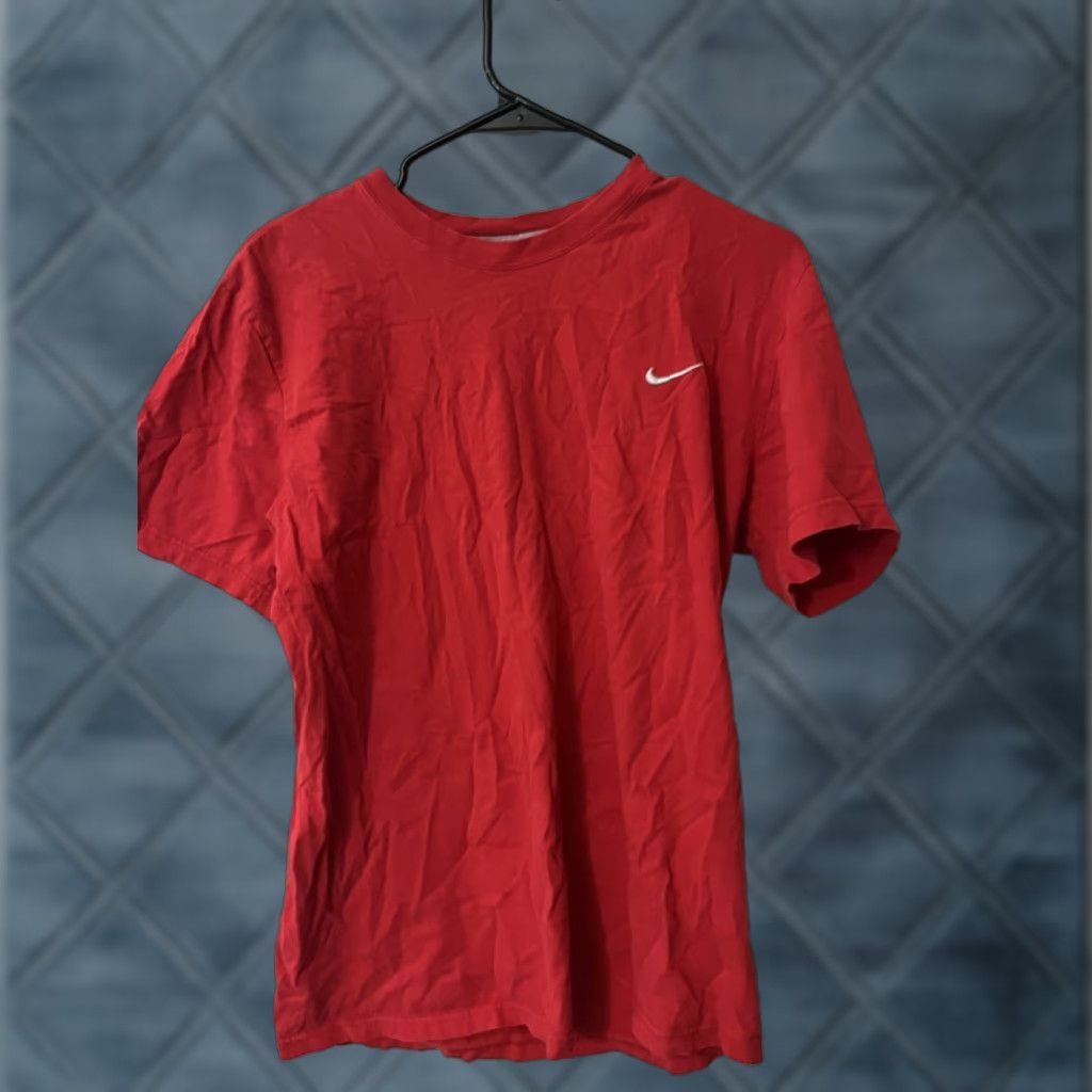Nike Nike T-shirt Adult Large Red Short Sleeve Crewneck Solid Size US L / EU 52-54 / 3 - 1 Thumbnail