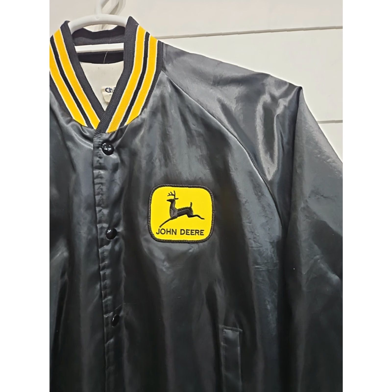 John Deere VINTAGE John Deere Trucker Jacket Mens Large L Black Nylon Satin Farm Chore Workwear 90s Tractor Size US L / EU 52-54 / 3 - 3 Thumbnail