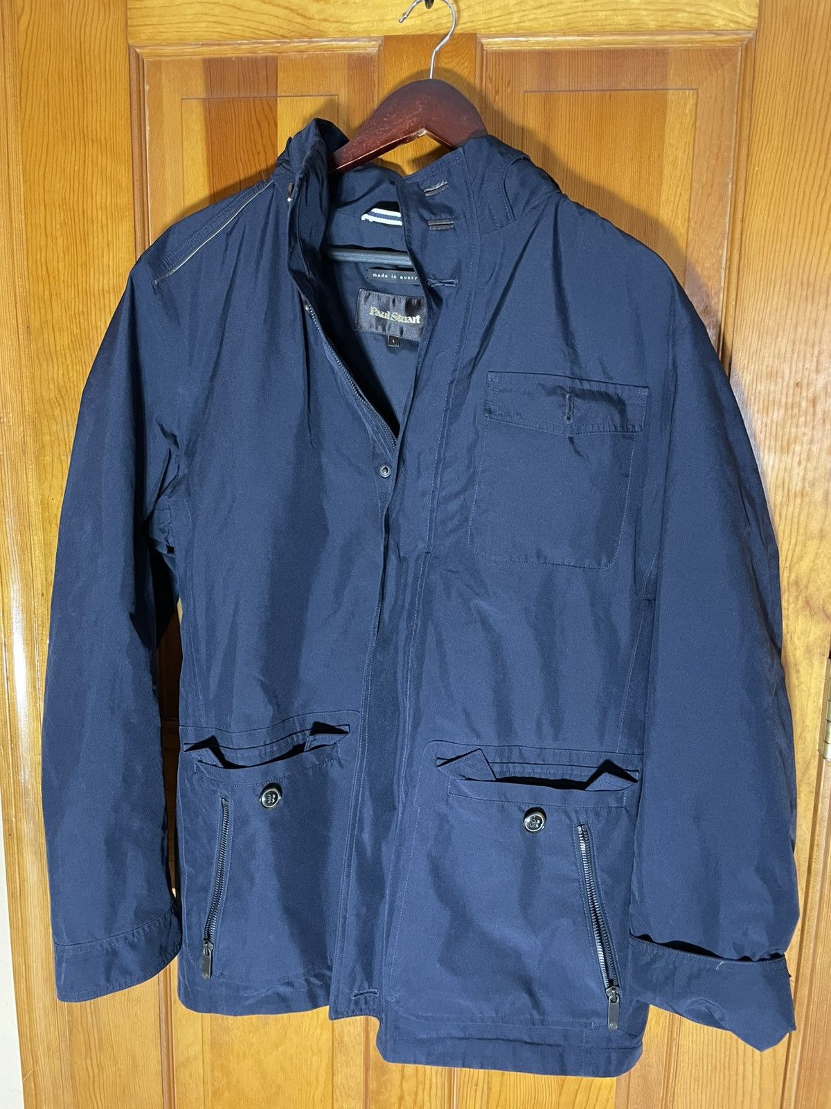 Paul Stuart Paul Stuart GORETEX raincoat worn once - >$1k retail Size US L / EU 52-54 / 3 - 7 Thumbnail