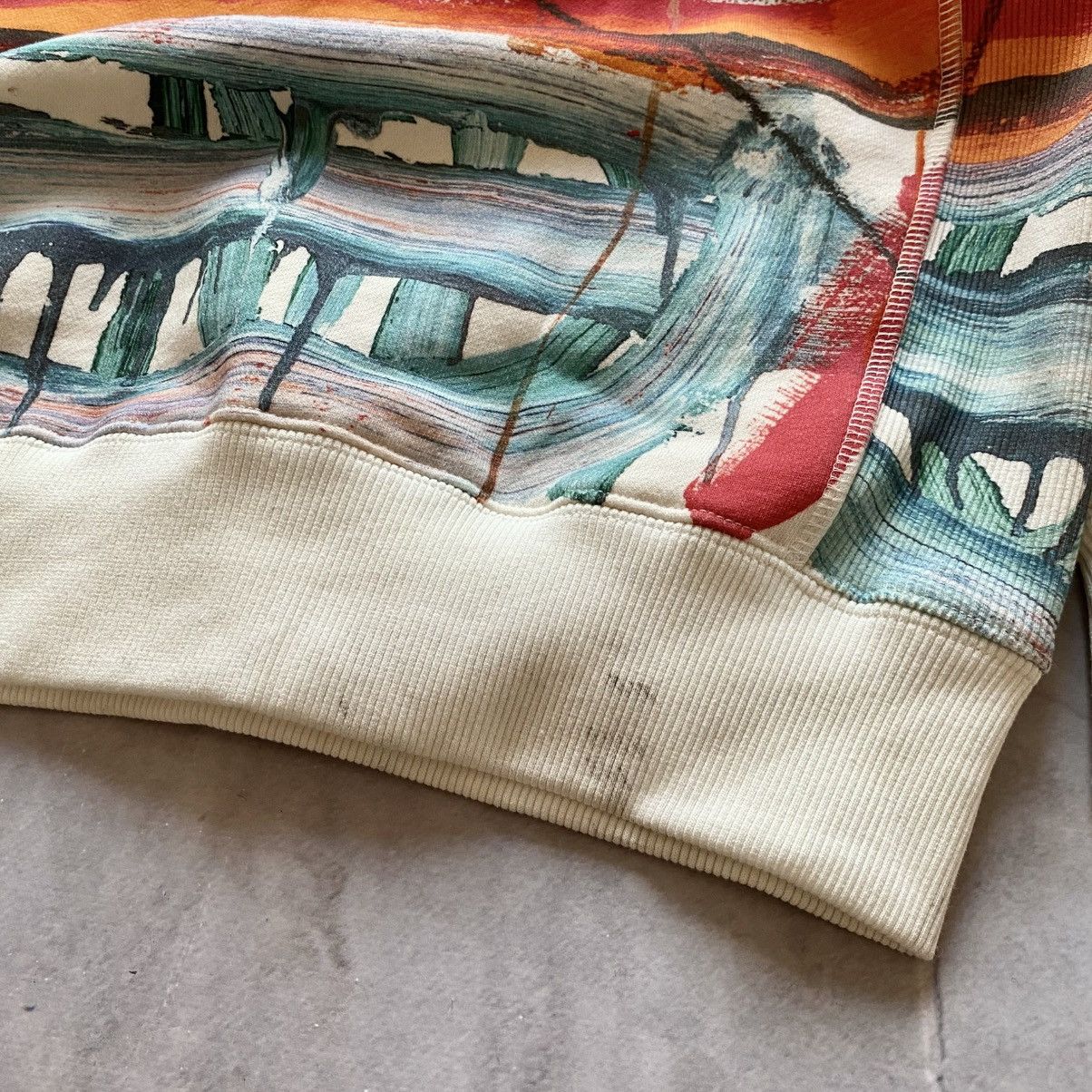 H&M × Jean-Michel Basquiat × Who Decides War Who Decided War x H&M x Jean Michel Basquiat Sweatshirt Y2K Size US S / EU 44-46 / 1 - 6 Thumbnail