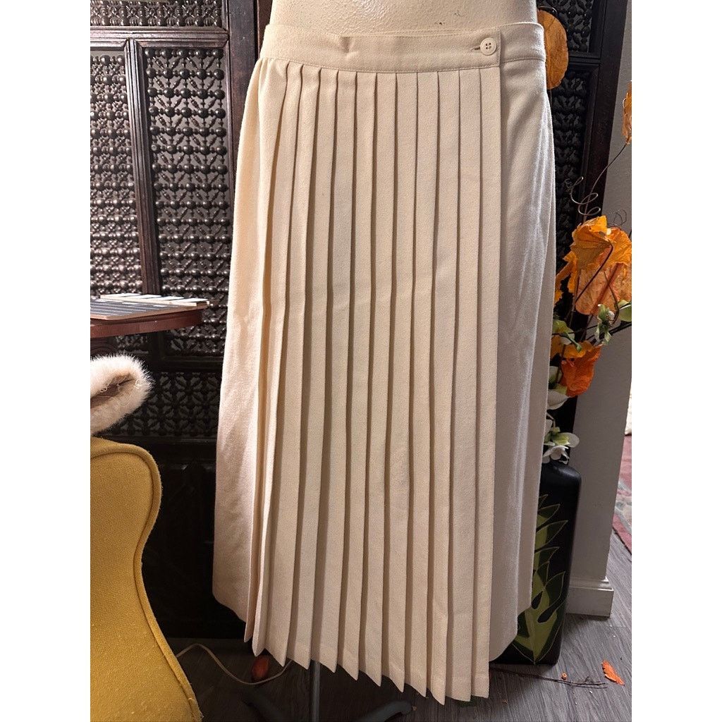 Other Pure Virgin Wool Pleated Skirt From Alfred Sung Size 30" / US 8 / IT 44 - 1 Thumbnail