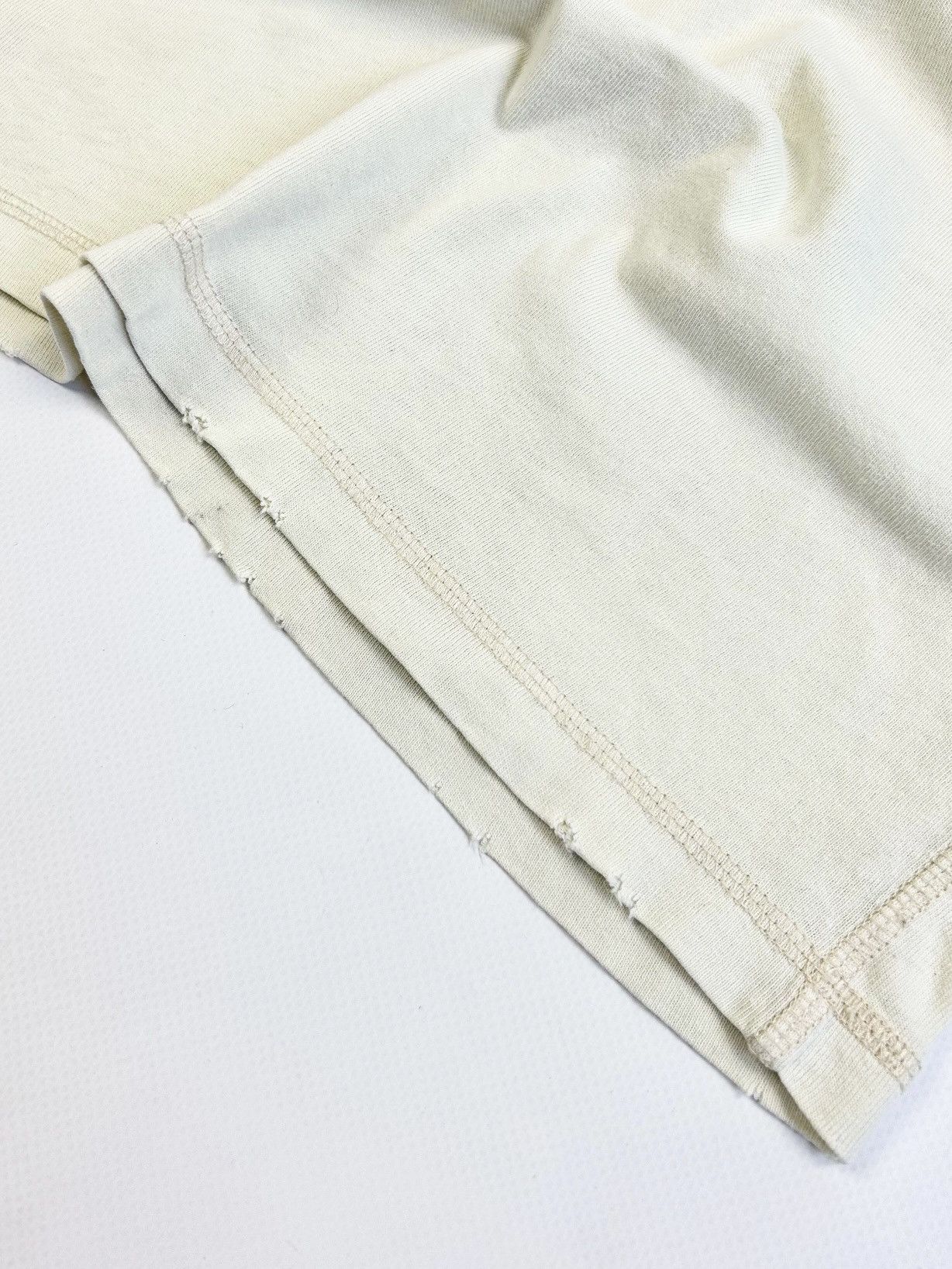 AMI AMI Paris Distressed Heart Logo Beige Basic Tee Vintage Size US XL / EU 56 / 4 - 12 Thumbnail