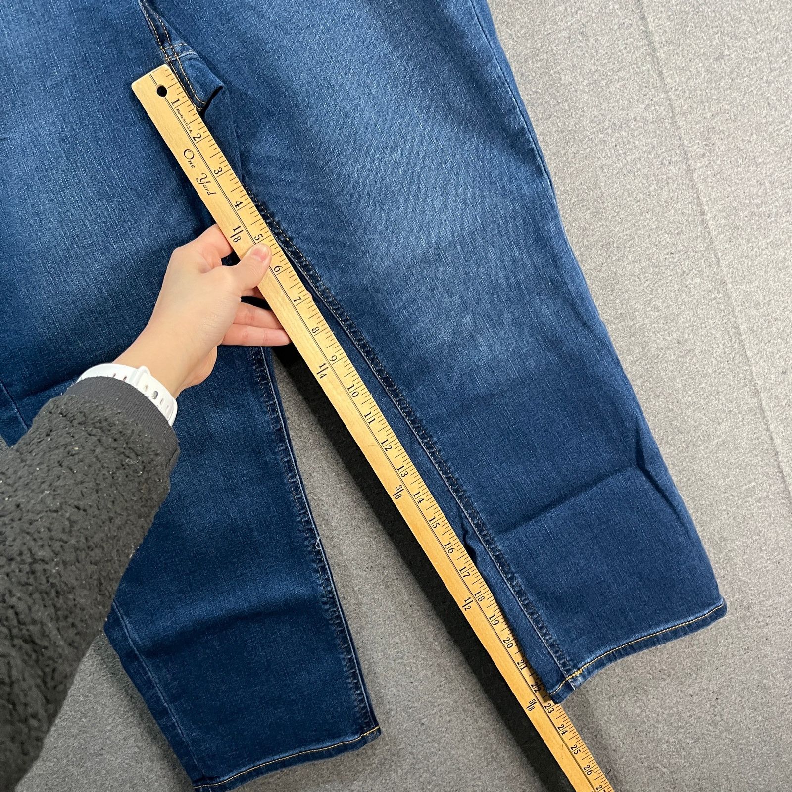 Other Encore by Idina Menzel Regular High Waisted Crop Jeans Size 32" / US 10 / IT 46 - 10 Thumbnail